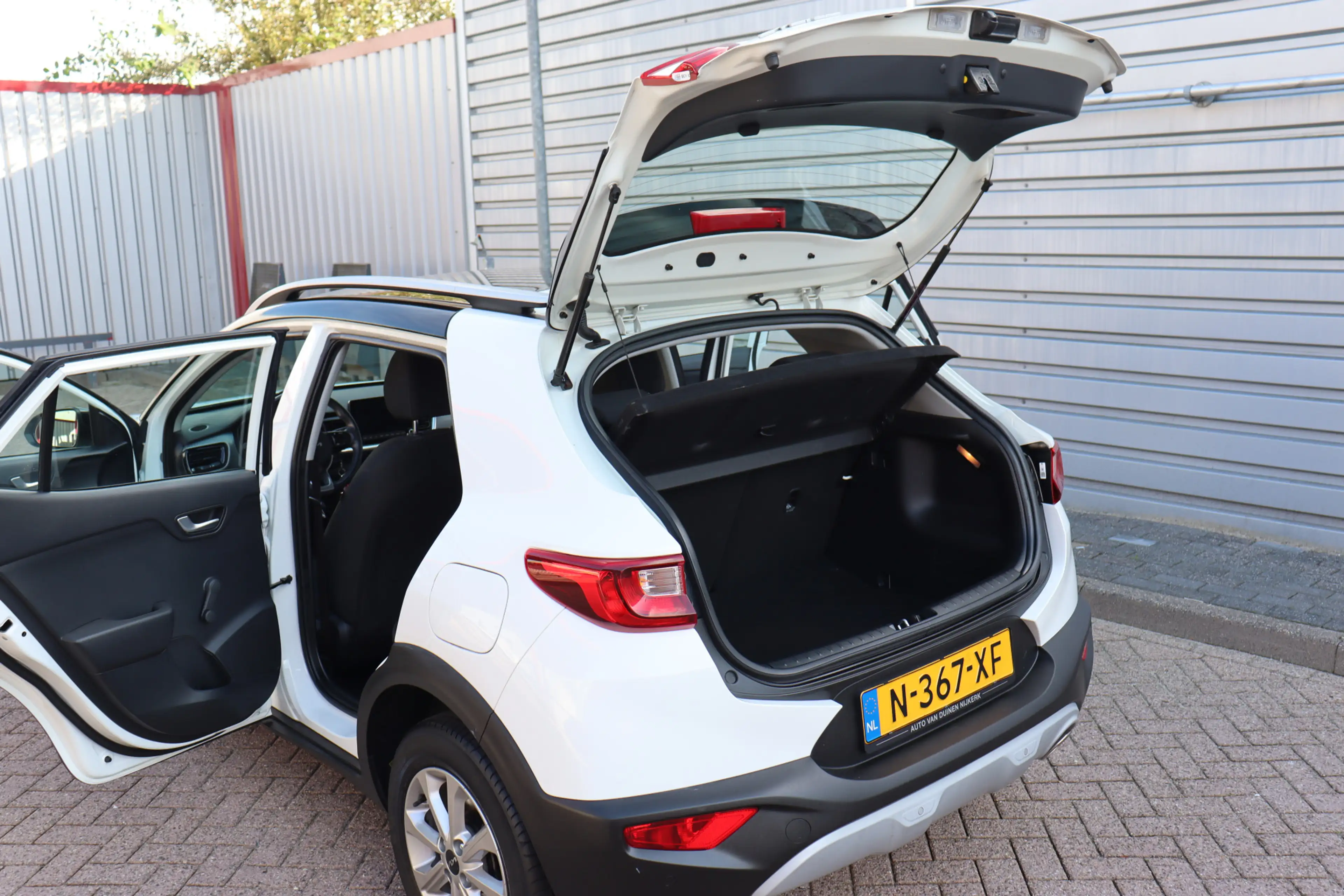 Kia Stonic 1.0 T-GDi MHEV DynamicLine O.a: Clima, Navi, Ad. C — photo 24