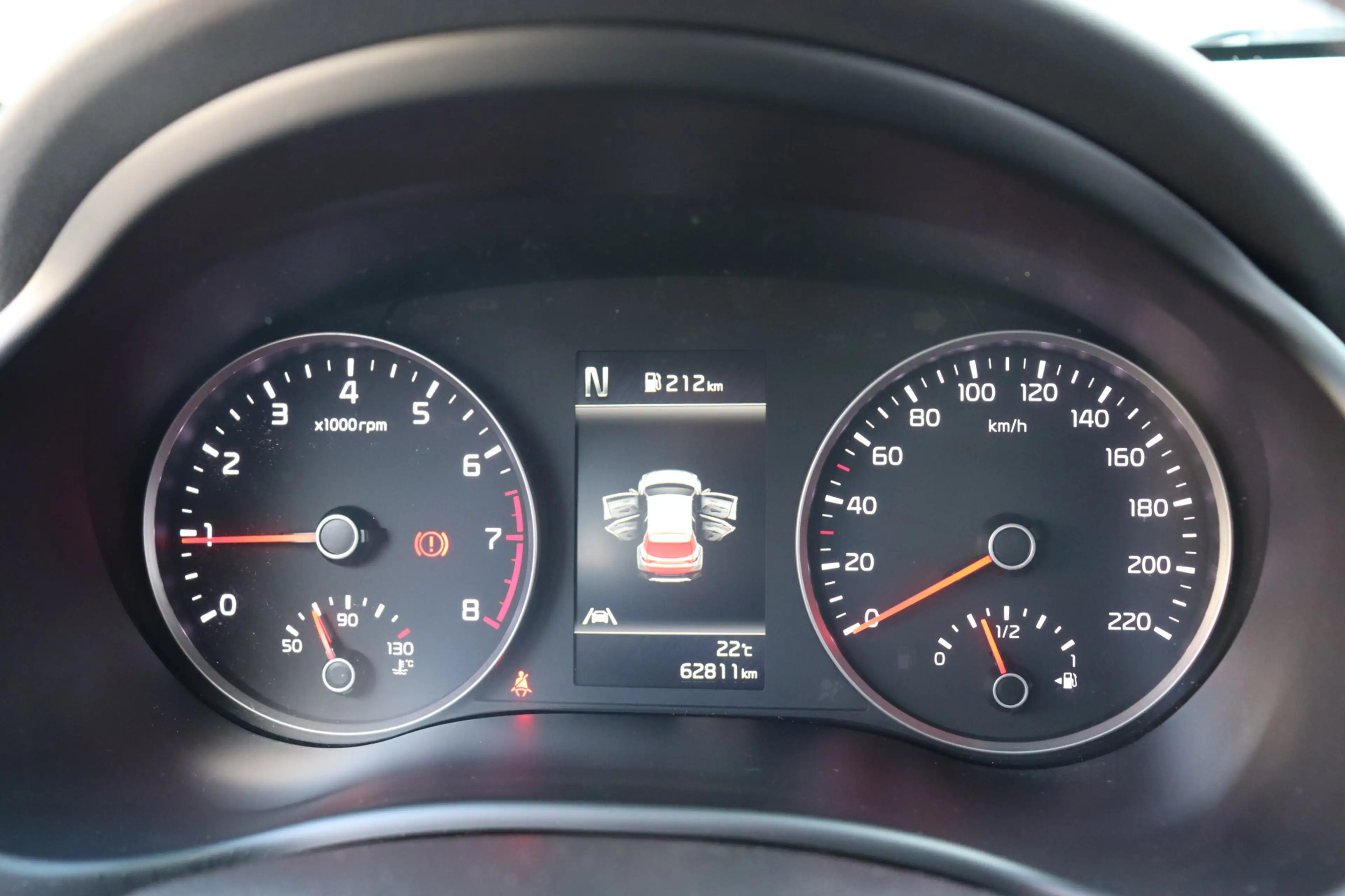 Kia Stonic 1.0 T-GDi MHEV DynamicLine O.a: Clima, Navi, Ad. C — photo 12