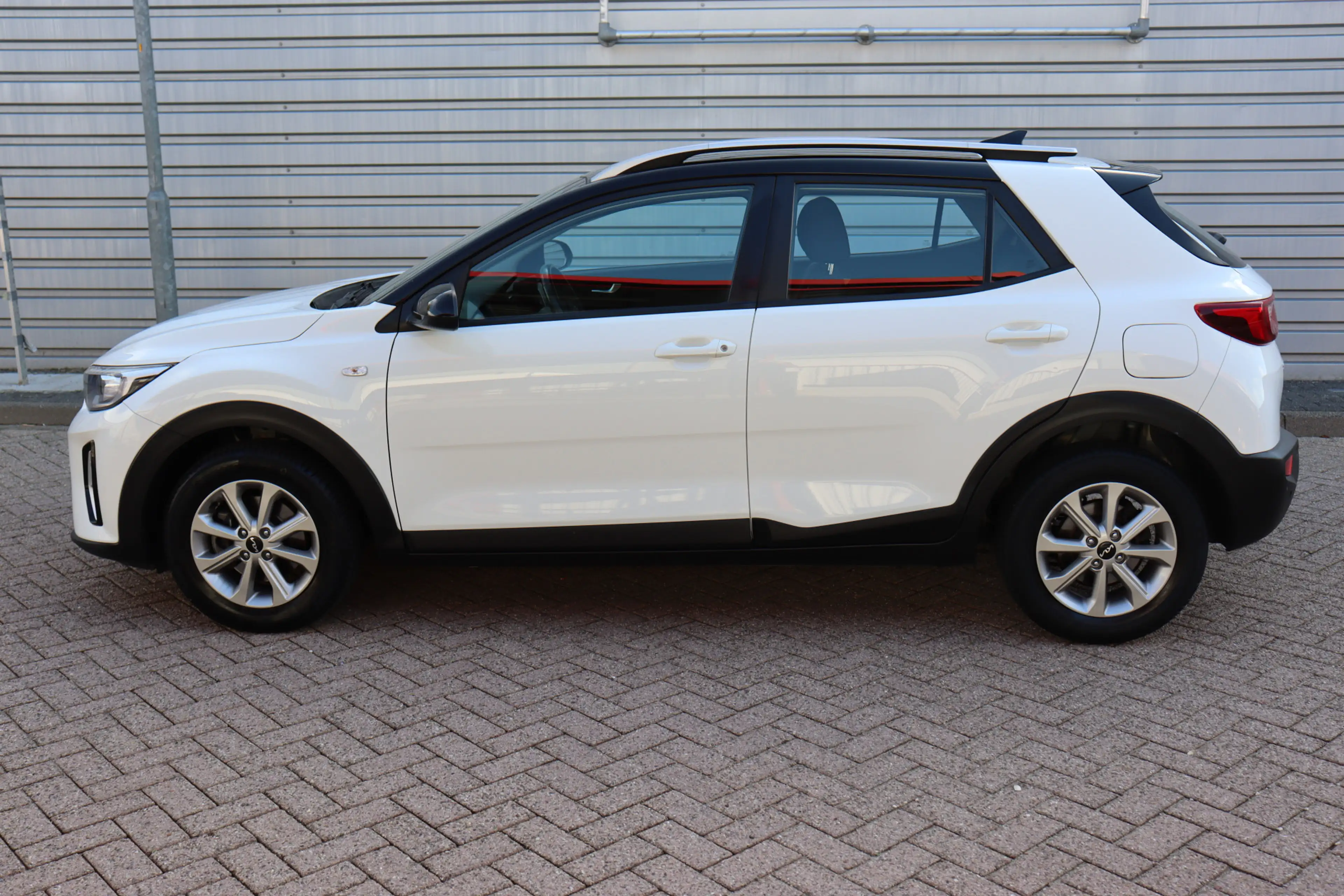 Kia Stonic 1.0 T-GDi MHEV DynamicLine O.a: Clima, Navi, Ad. C — photo 9