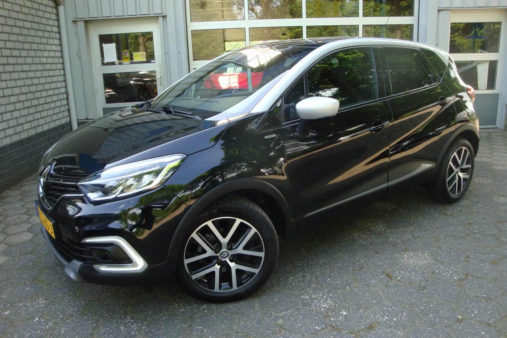 Renault Captur 1.3 TCe Version S / Panoramadak Noir - 1
