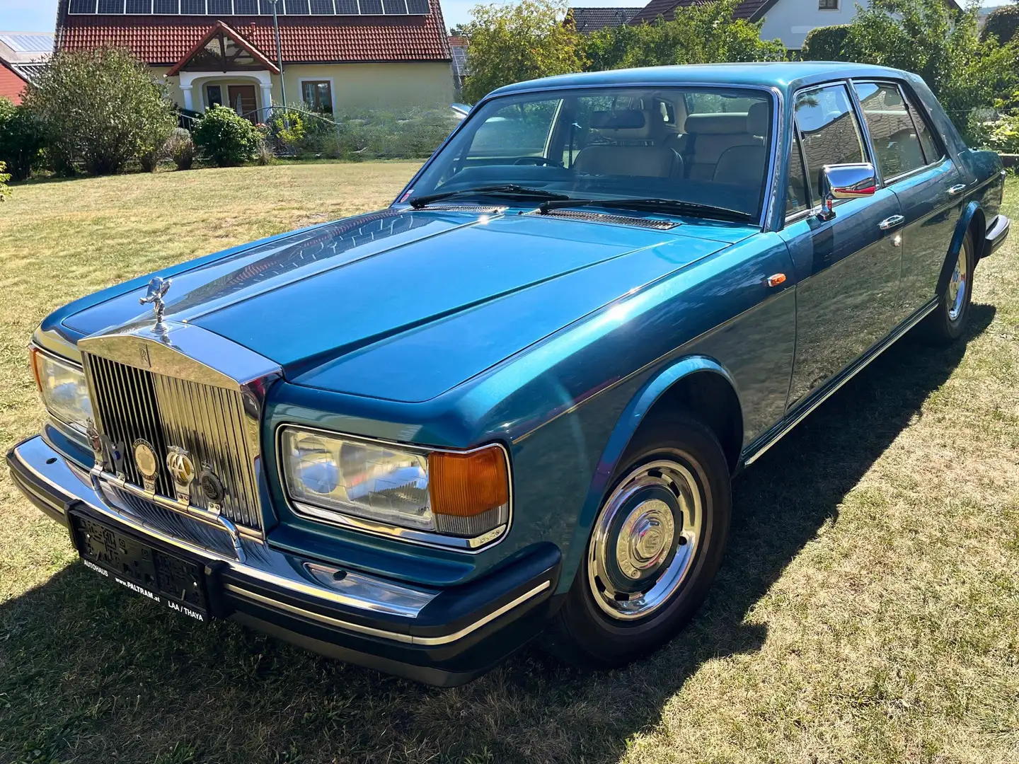 Rolls-Royce Silver Spirit aus königlichem Besitz (Windsor), blaues Leder Modrá - 2