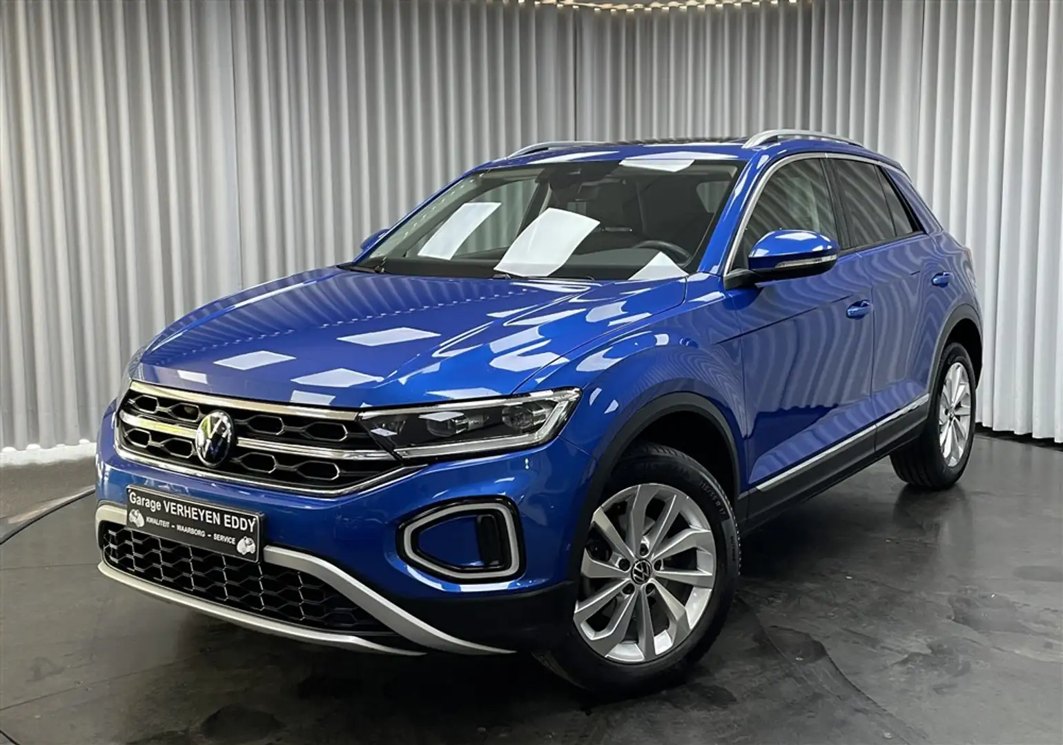 Volkswagen T-Roc 1.5 TSi / Style / IQ Light / Pano dak / ACC / Cam Blauw - 1