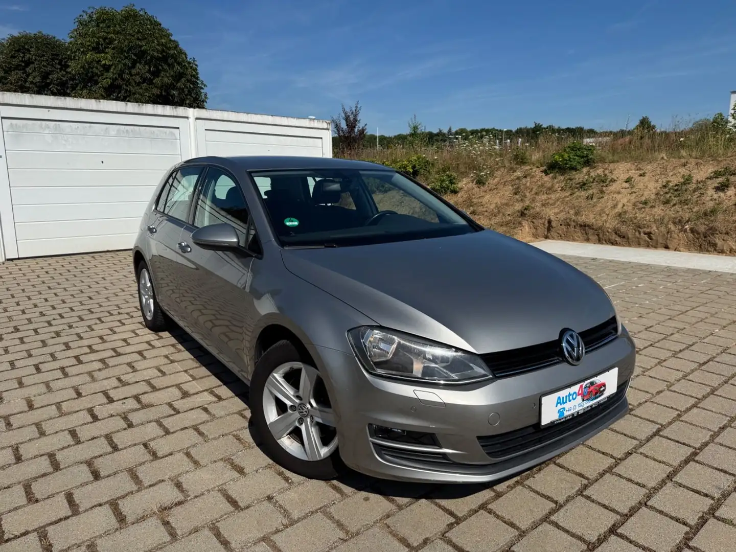 Volkswagen Golf VII 1.4 Comfortline 140PS DSG-Automatik pdc Silber - 1
