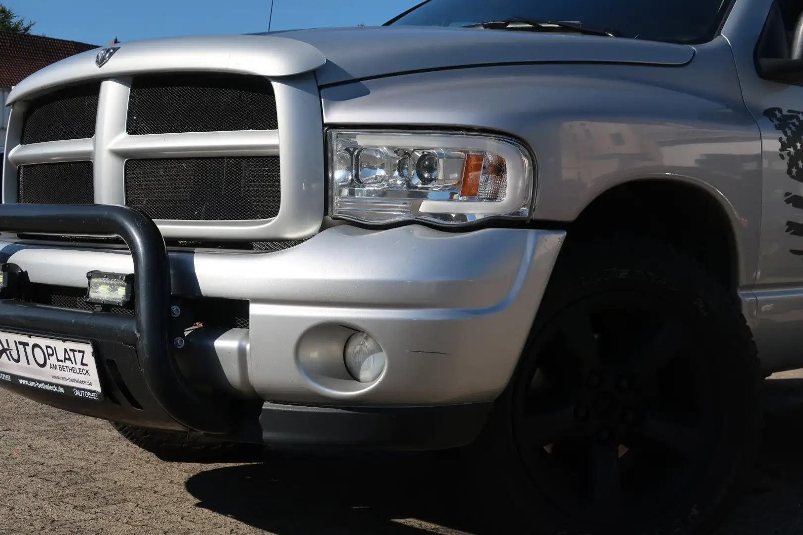 Dodge RAM 1500 5.7 DoubleCab *LKW-ZULASSUNG *LPG-GAS Silber - 2