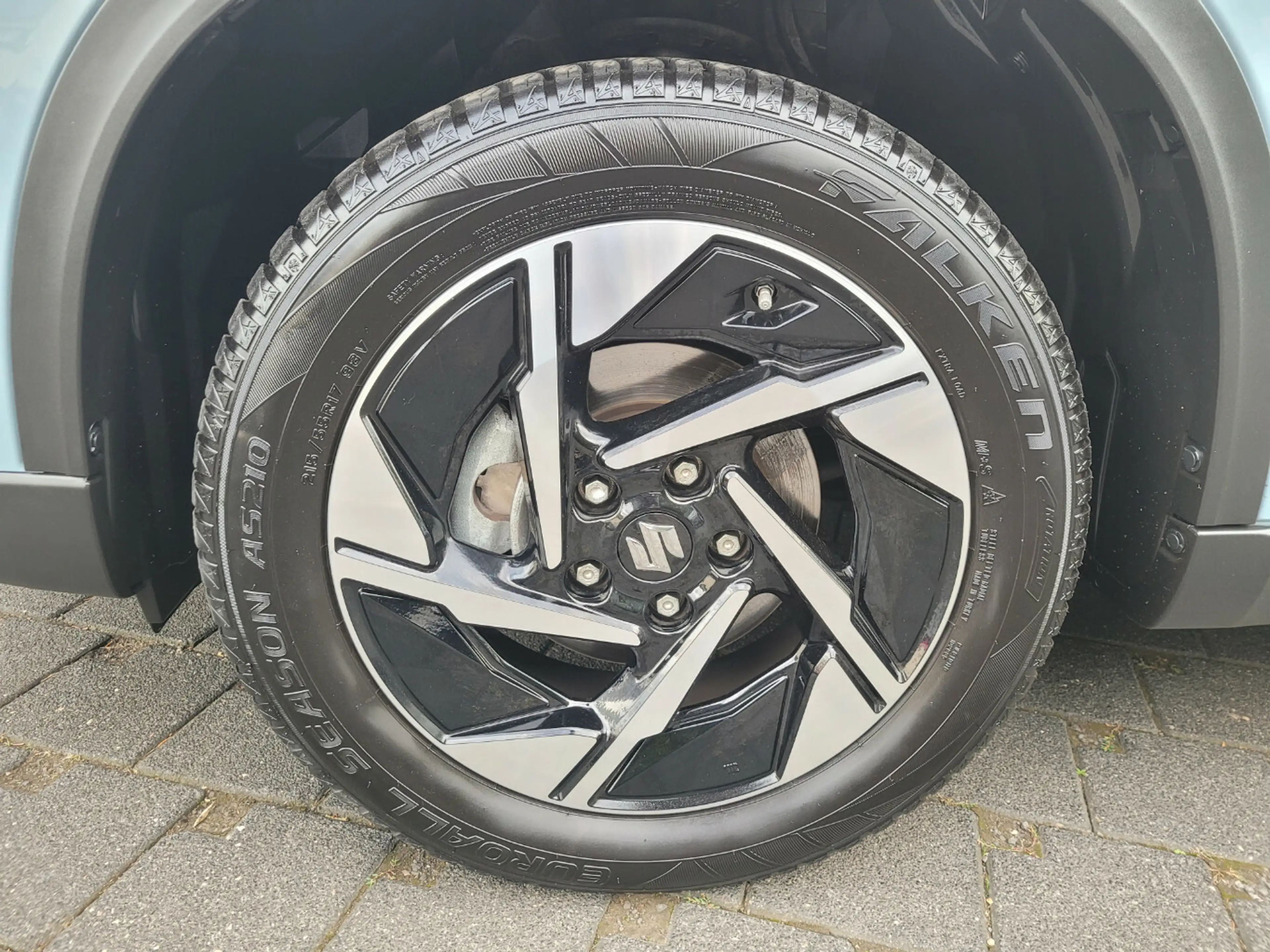 Suzuki Vitara 1.4 Mild-Hybrid Comfort+ 4x2*nur 5.200km*Pano*ACC* — photo 8