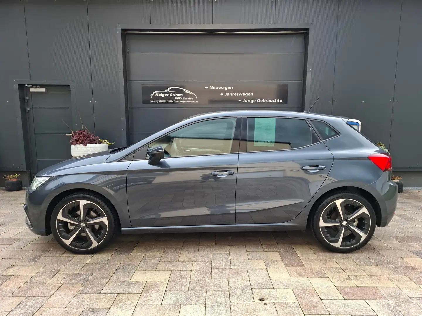 SEAT Ibiza FR LED/Navi/Kamera/18 Zoll/ACC/SHZ/Gar bis 7/2029 Grau - 1