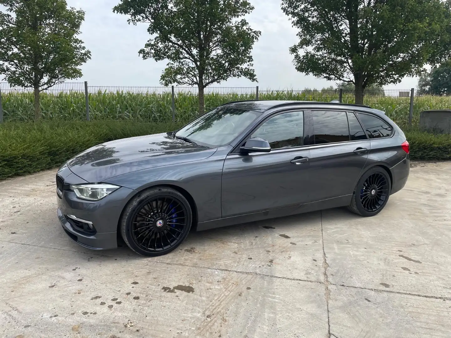 Alpina D3 Touring Biturbo Switch-Tronic RWD Šedá - 1