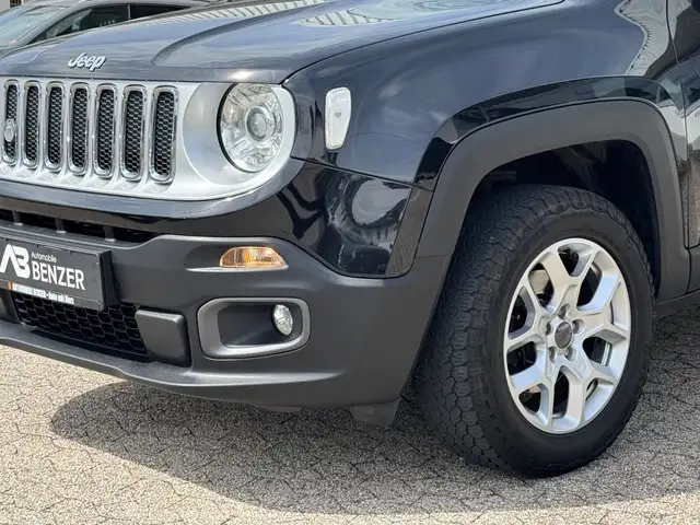 Jeep Renegade view 10