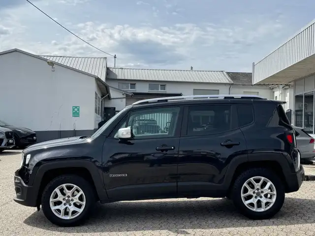 Jeep Renegade view 8