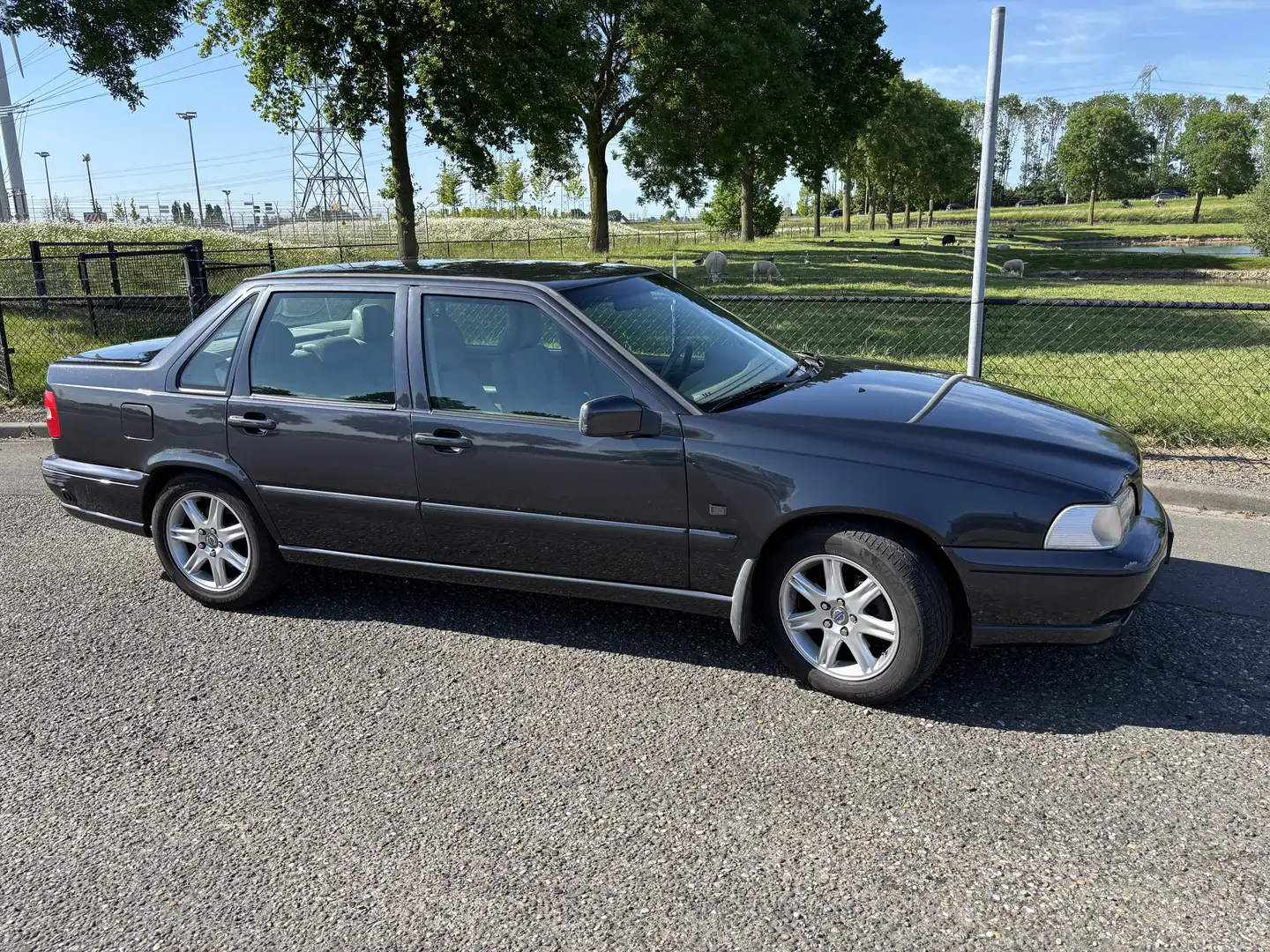 Volvo S70 2.5 Comfort-Line Gris - 2