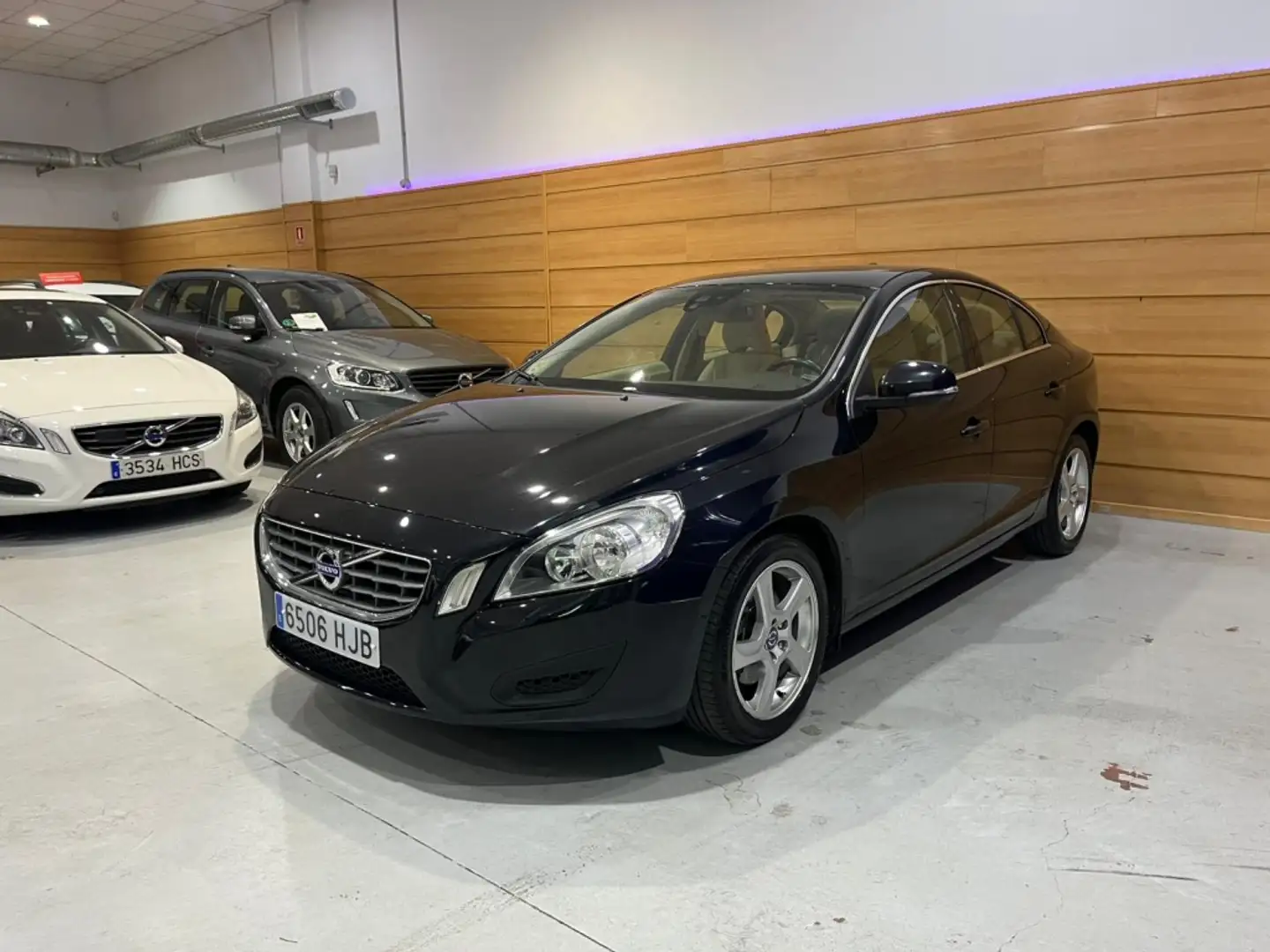 Volvo S60 D3 Momentum Negro - 1