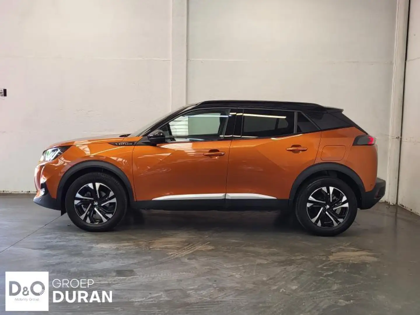 Peugeot 2008 GT Line 1.2 PureTech EAT8 Oranje - 2
