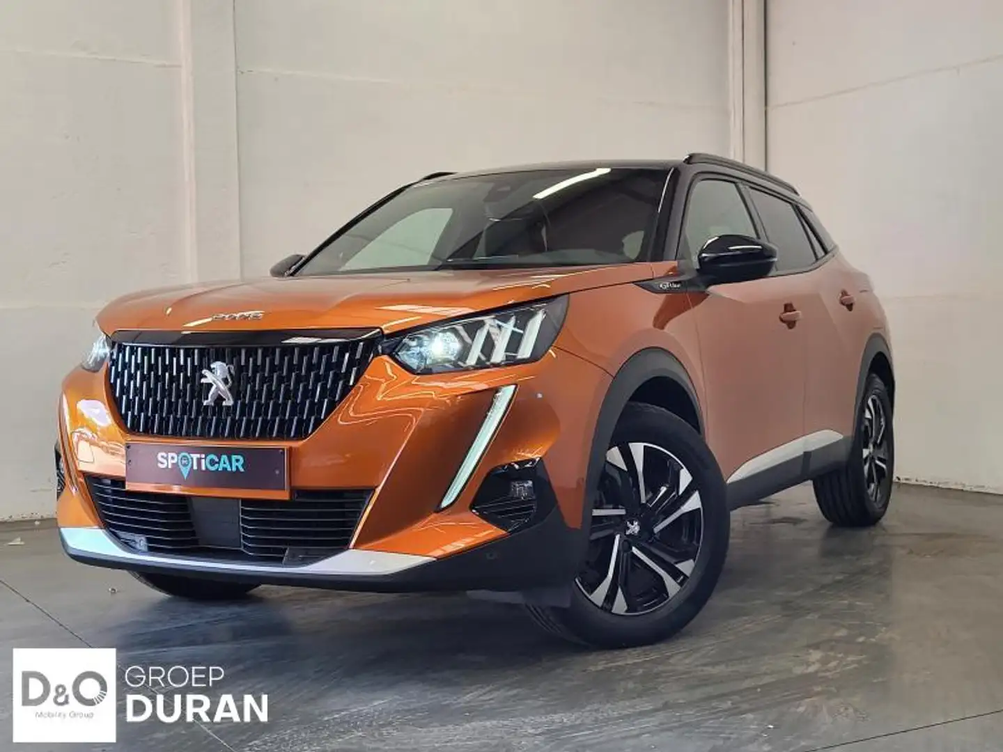 Peugeot 2008 GT Line 1.2 PureTech EAT8 Oranje - 1