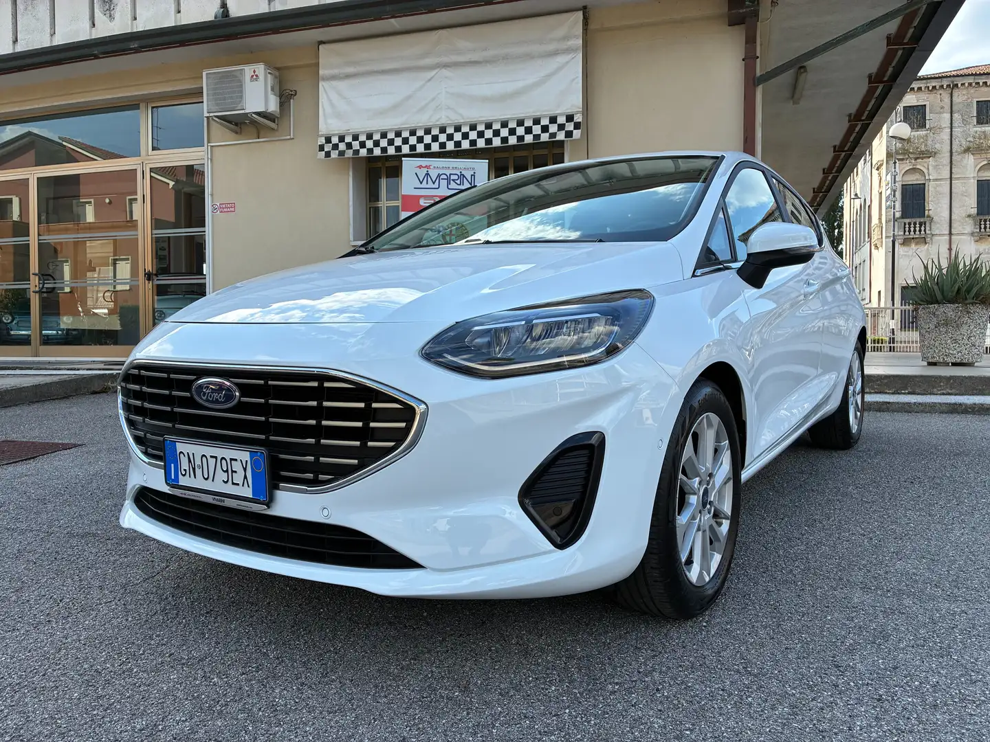 Ford Fiesta 1.1 75 CV Titanium + Comfort Pack PREZZO REALE Bianco - 1