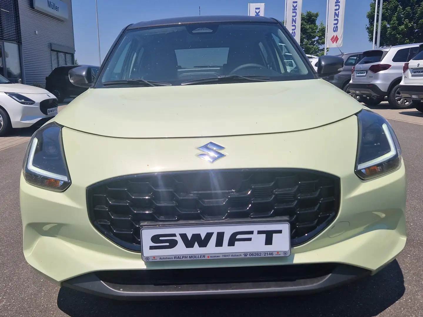Suzuki Swift 1.2 Hybrid MT Comfort+ Jaune - 2