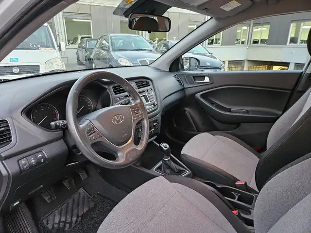 Hyundai I20 view 7