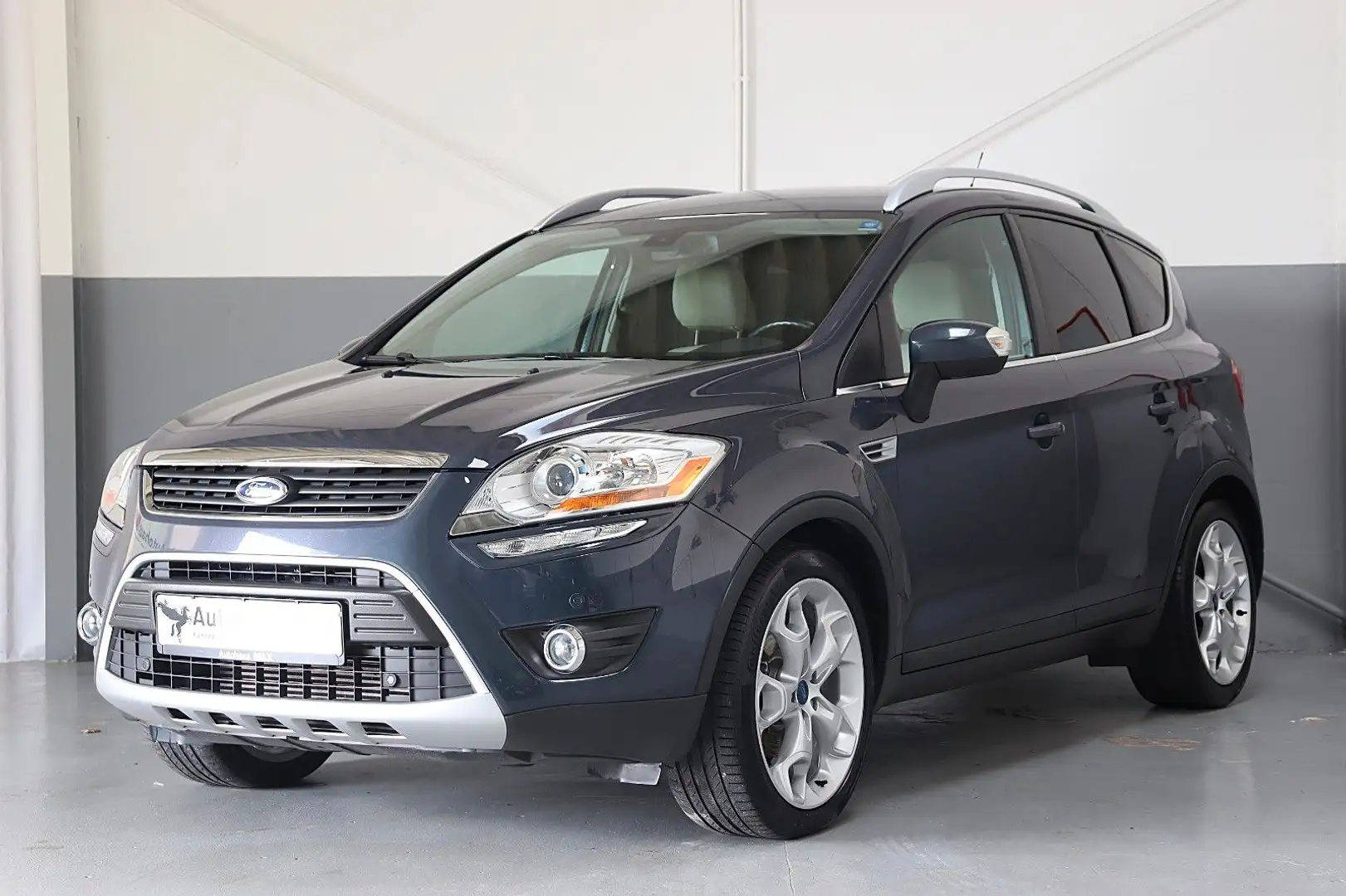 Ford Kuga Titanium~4x4~SZH~Kamera~Navi~Tempomat~ Grau - 1