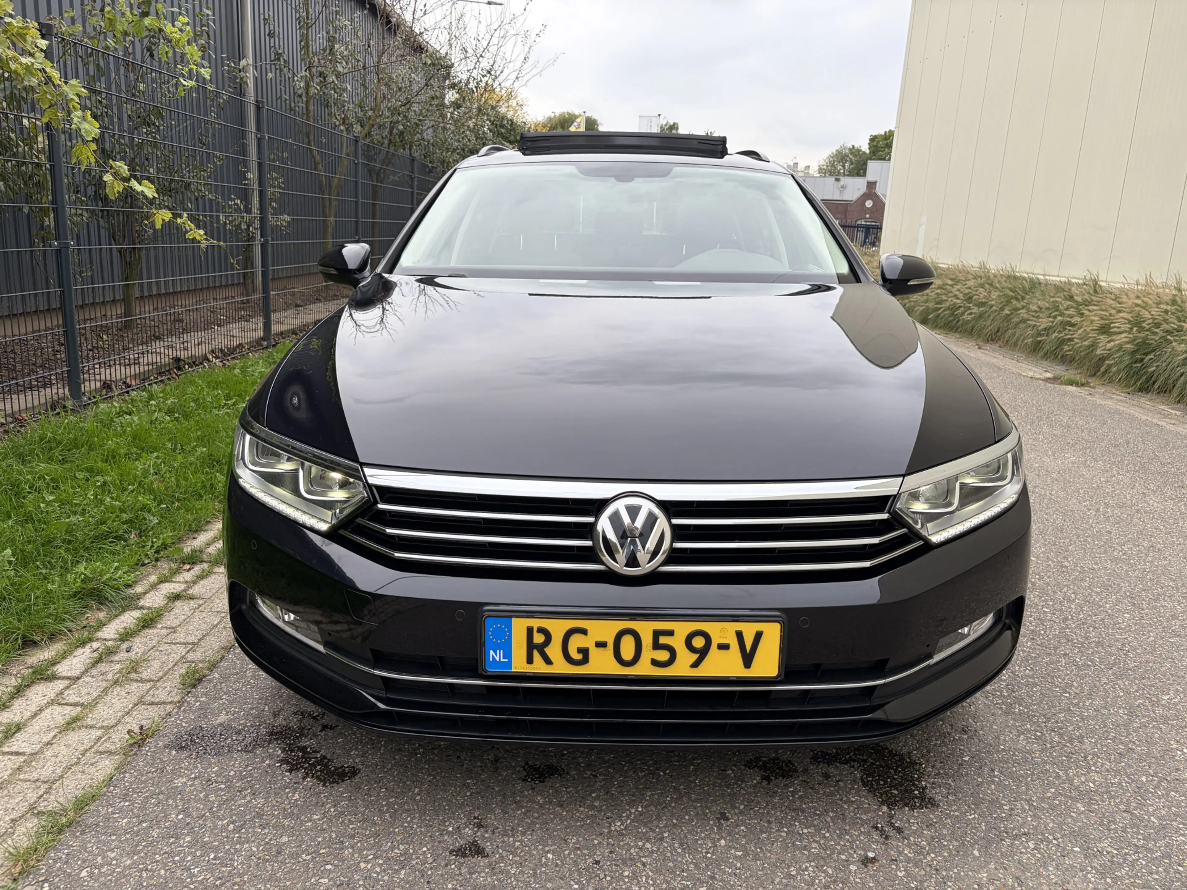 Volkswagen Passat Variant 1.4 TSI Highline Business R / AUTOMAAT / NAVI / CR — photo 30
