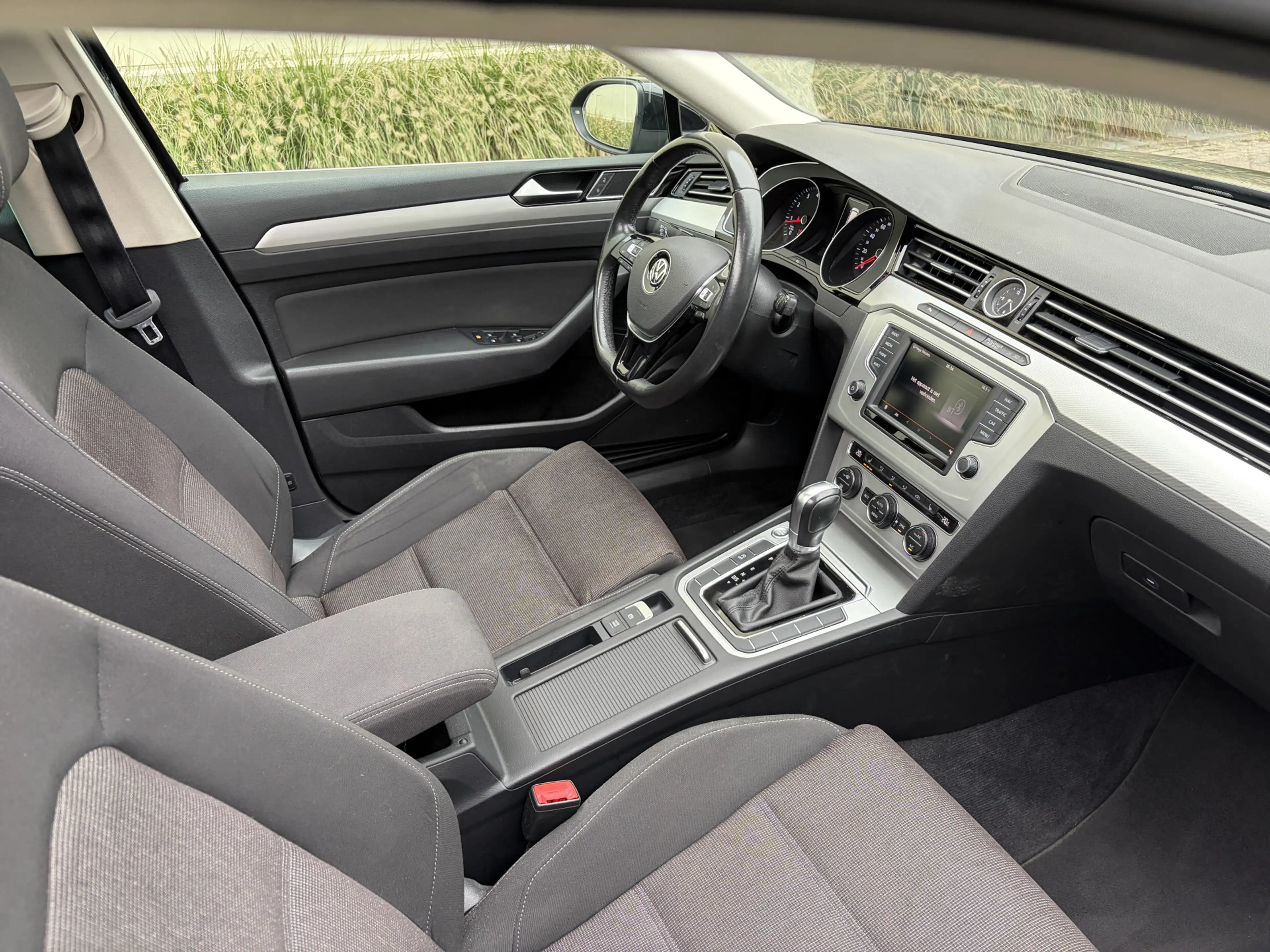 Volkswagen Passat Variant 1.4 TSI Highline Business R / AUTOMAAT / NAVI / CR — photo 28