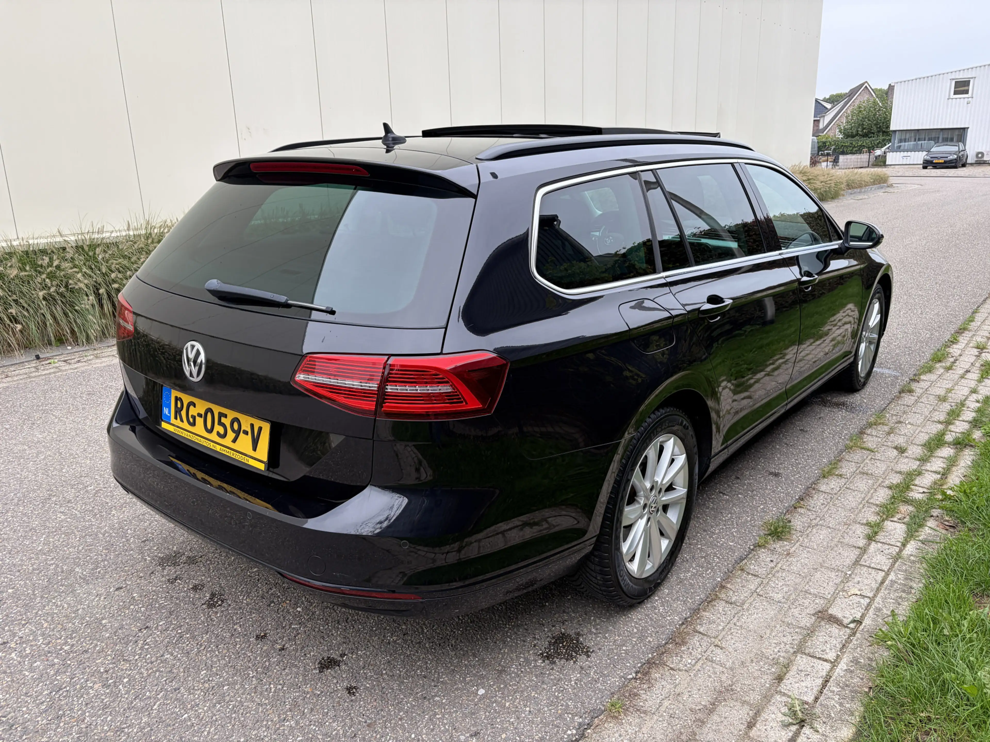 Volkswagen Passat Variant 1.4 TSI Highline Business R / AUTOMAAT / NAVI / CR — photo 26