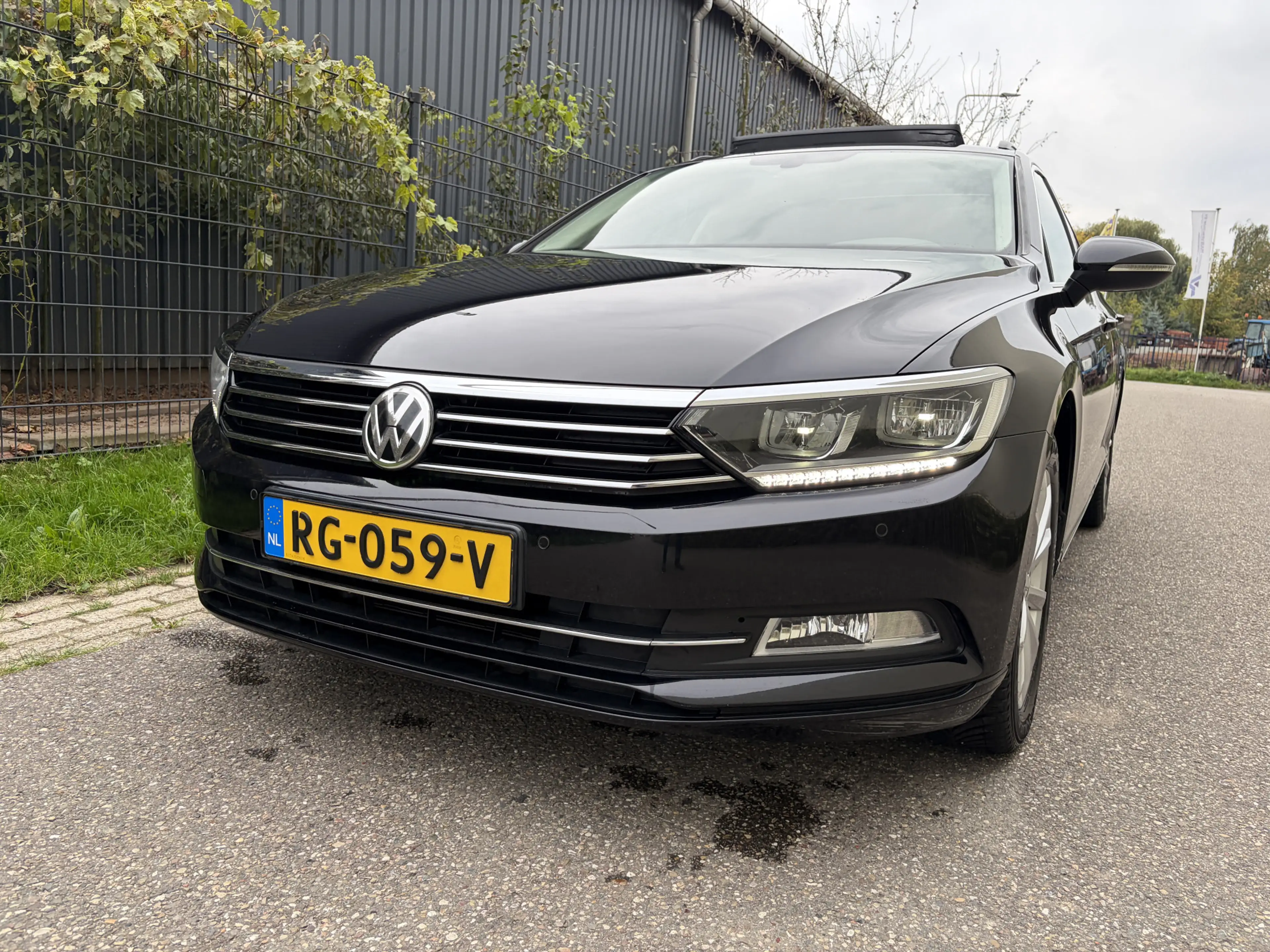 Volkswagen Passat Variant 1.4 TSI Highline Business R / AUTOMAAT / NAVI / CR — photo 31