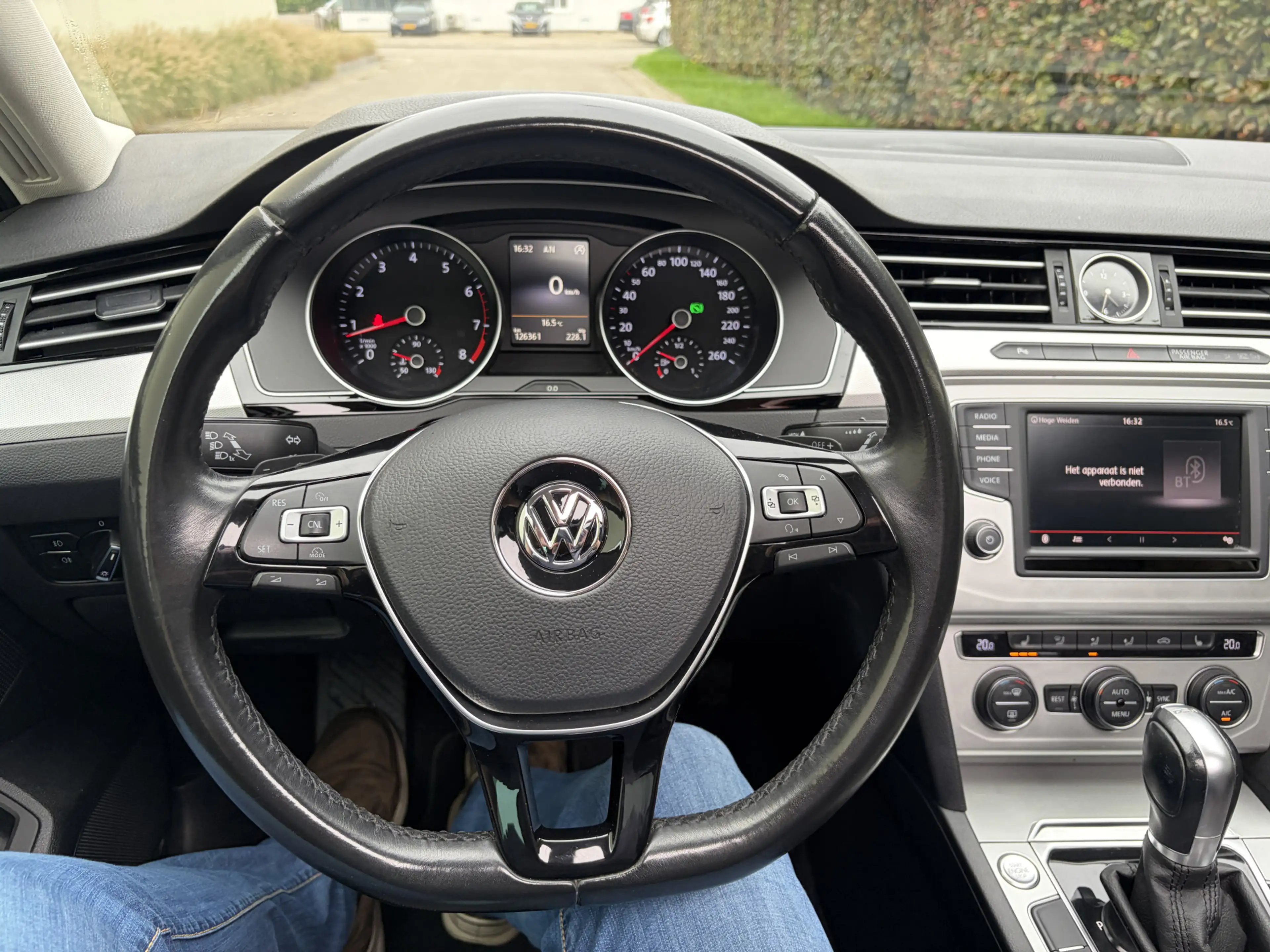 Volkswagen Passat Variant 1.4 TSI Highline Business R / AUTOMAAT / NAVI / CR — photo 17