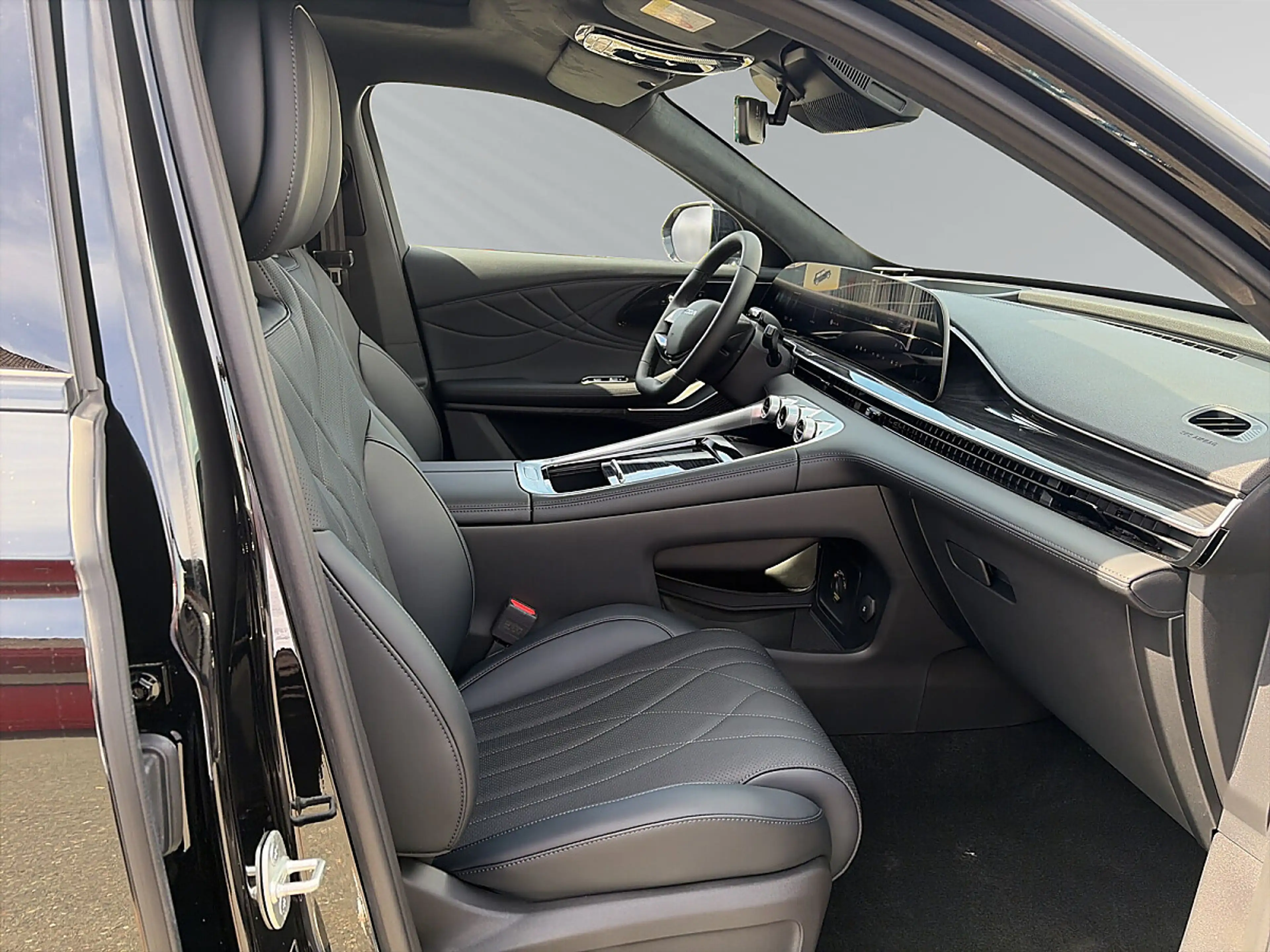 Omoda 9 PHEV 1.5TGDi Premium Line AWD — photo 10