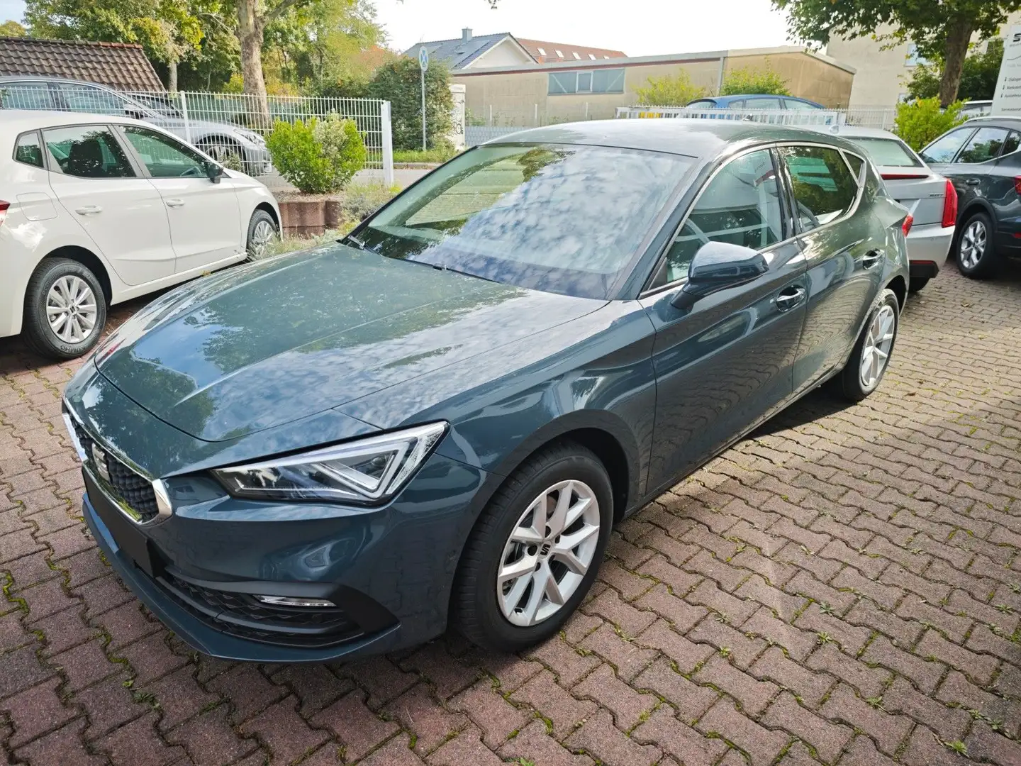 SEAT Leon 1.5 TSI 85kW Style Blau - 1