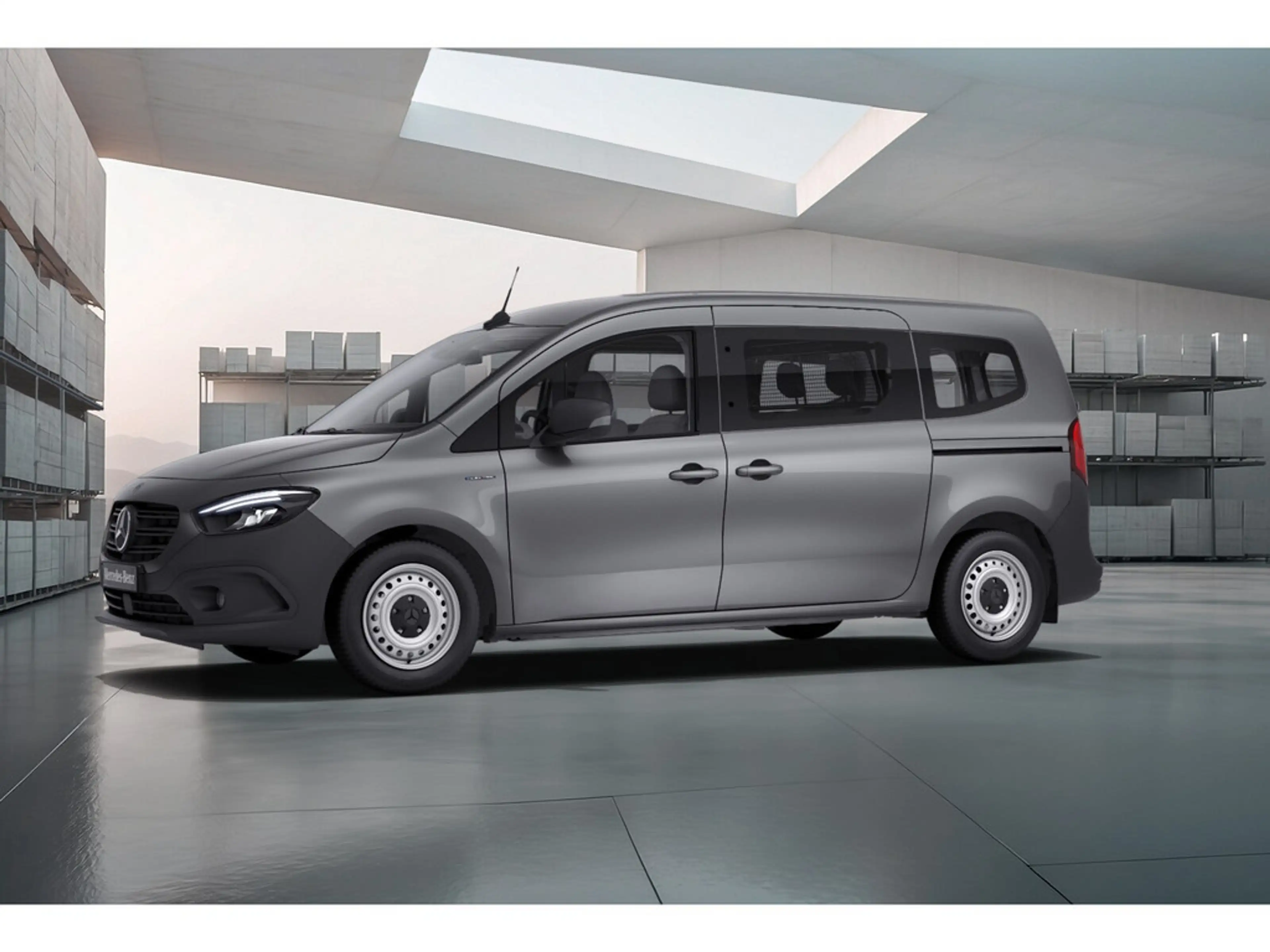 Mercedes-Benz — photo 13