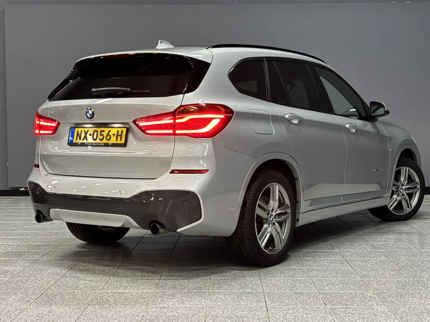 BMW X1 sDrive20i Corporate Lease High Executive Camera|Tr Grijs - 2
