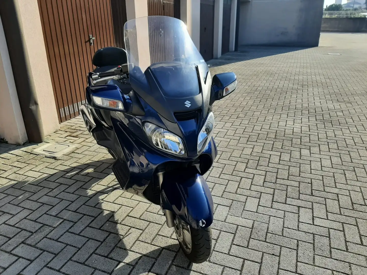 Suzuki Burgman 650 executive Albastru - 1