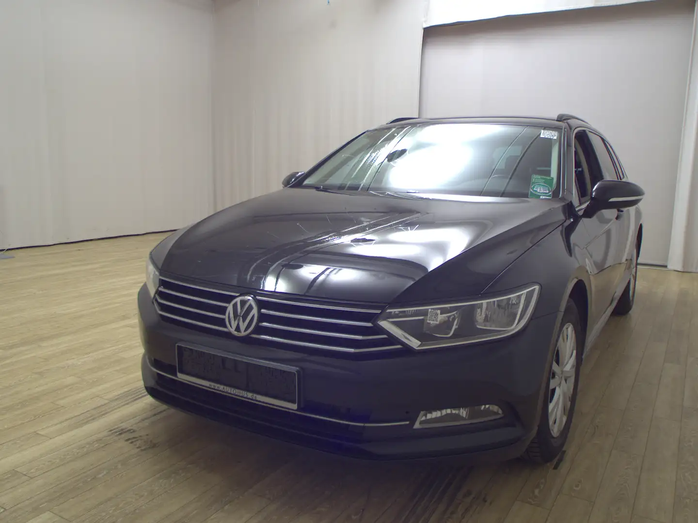 Volkswagen Passat Var. 2.0 TDI Comf. AID Navi ACC RFK Schwarz - 2