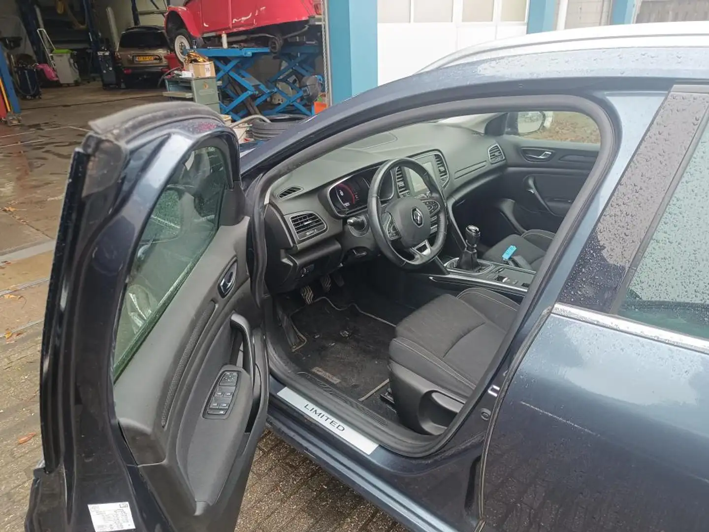 Renault Megane Estate 1.5 dCi Eco2 Limited Grijs - 2