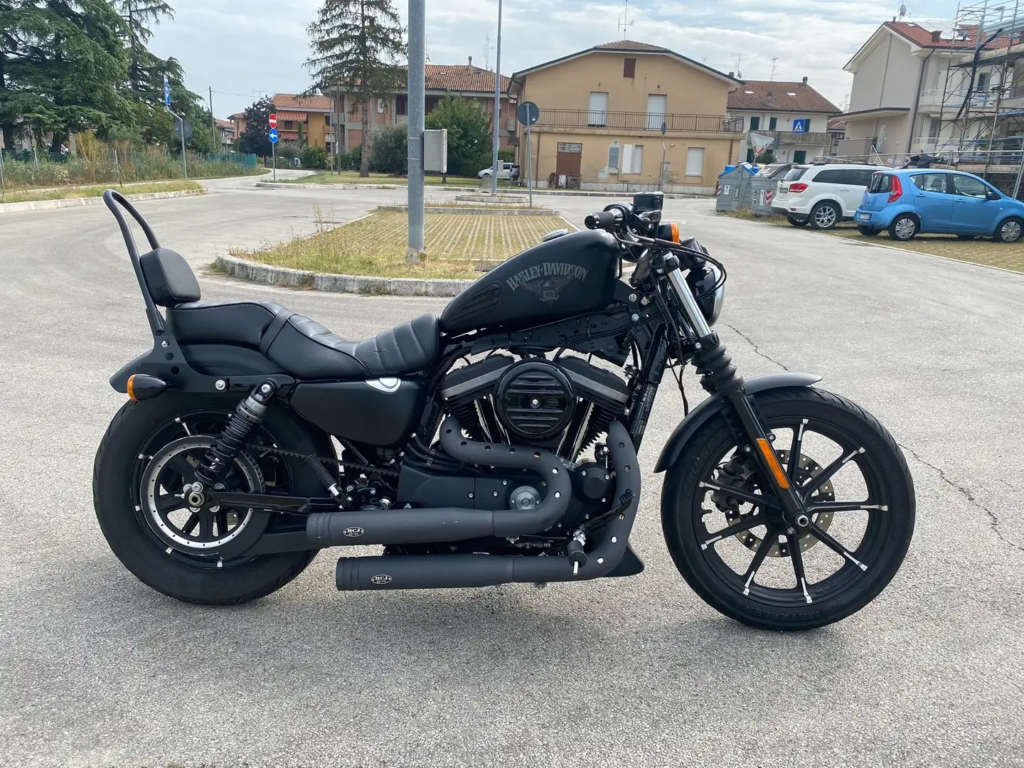 Harley-Davidson Iron 883 Sportster 883 Чорний - 1