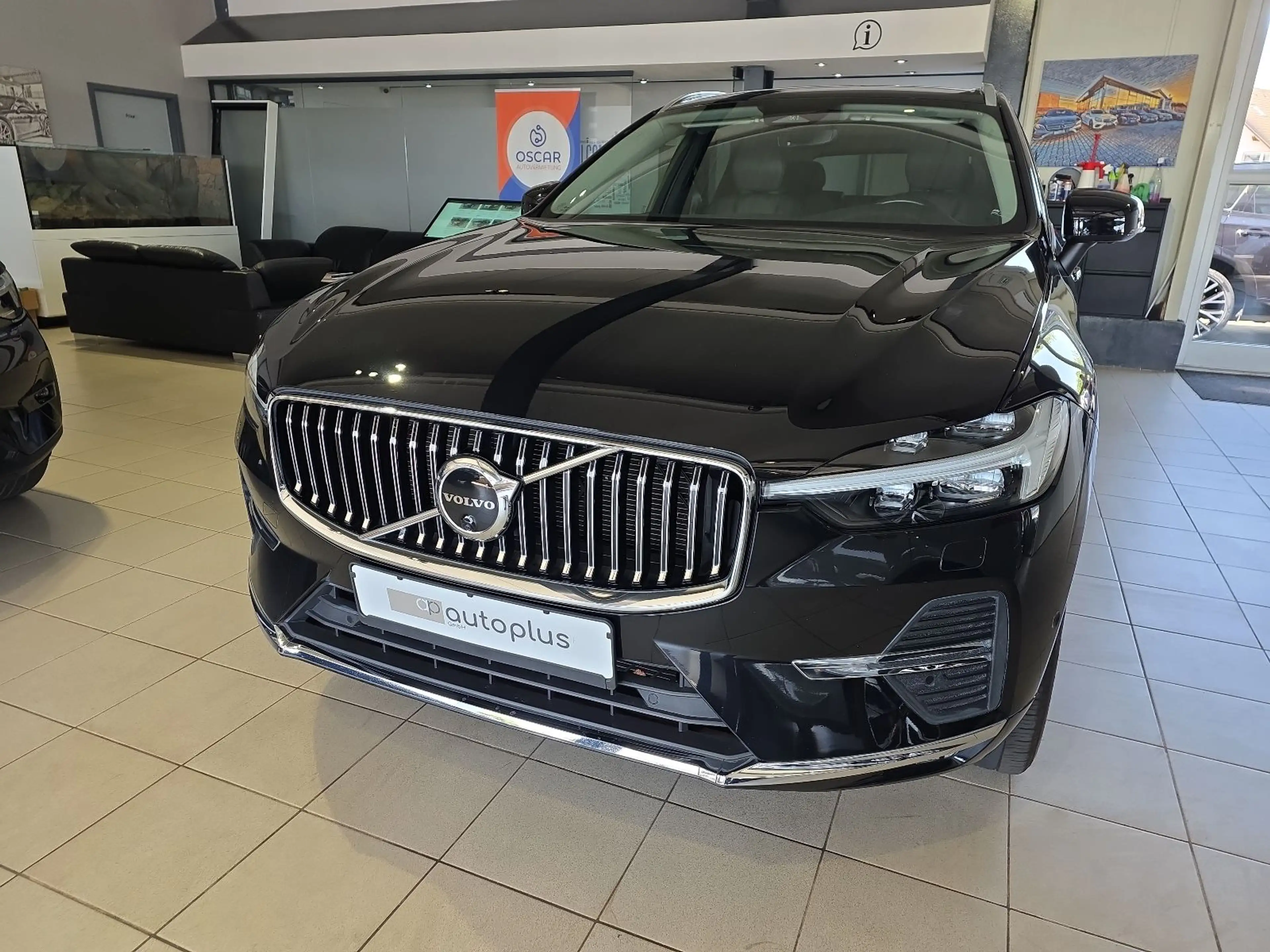 Volvo XC60 B5 Inscription ACC AHK Sitzbelüftung 360° — photo 2
