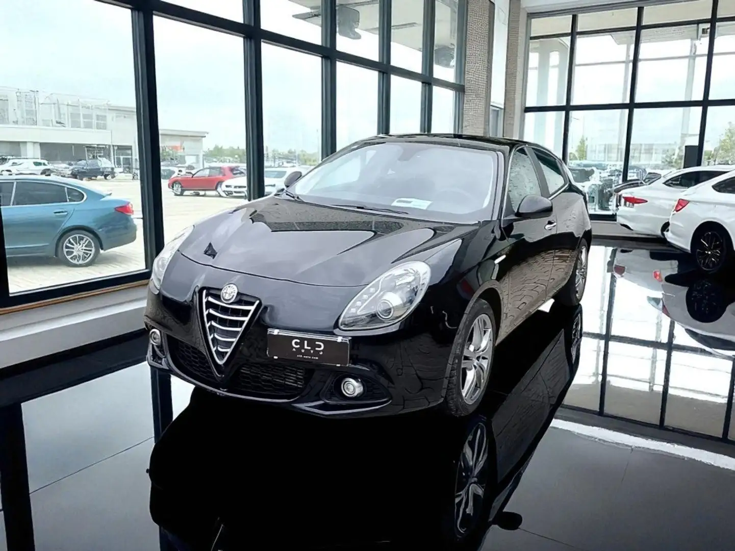 Alfa Romeo Giulietta 1.6 jtdm Distinctive E5+ Schwarz - 2