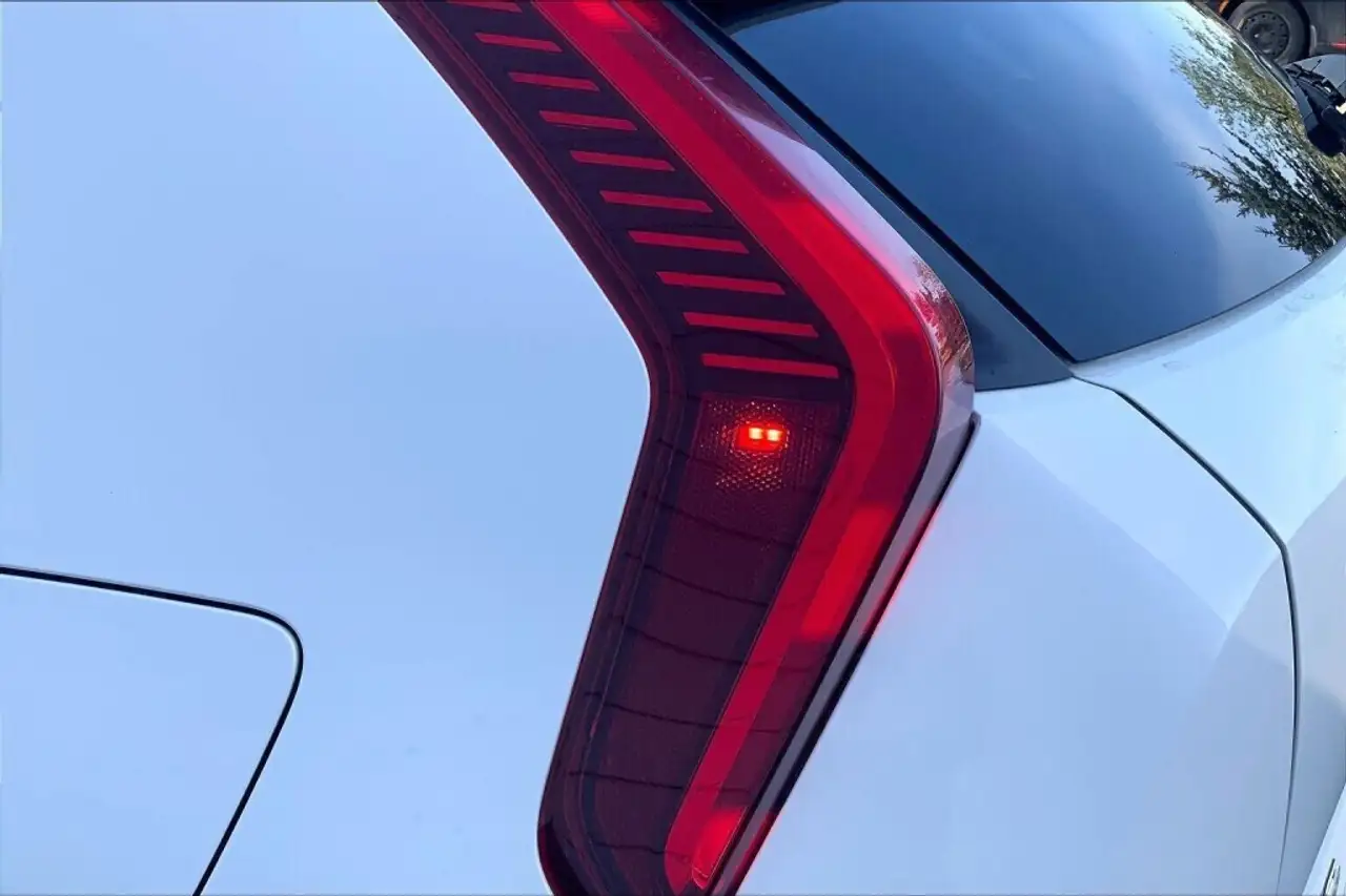 Kia Niro снимка Kia Niro