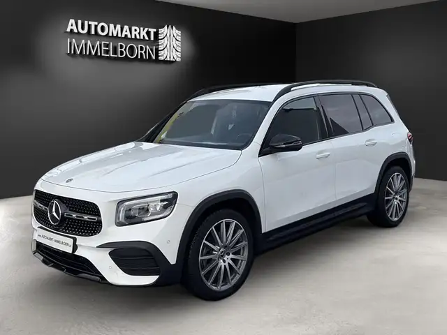 Mercedes-Benz GLB view 4