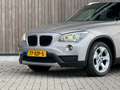BMW X1 XDrive20i Upgrade Edition *AUTOMAAT* Grijs - thumbnail 4