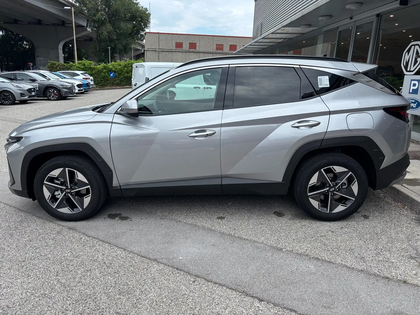 Hyundai TUCSON 1.6 Full Hybrid 215 cv Business KM ZERO Argento - 2
