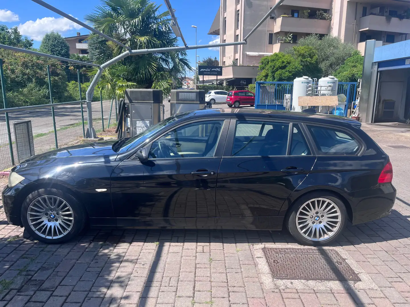 BMW 320 Serie 3 E91 Touring 320d Touring Futura 177cv Czarny - 1