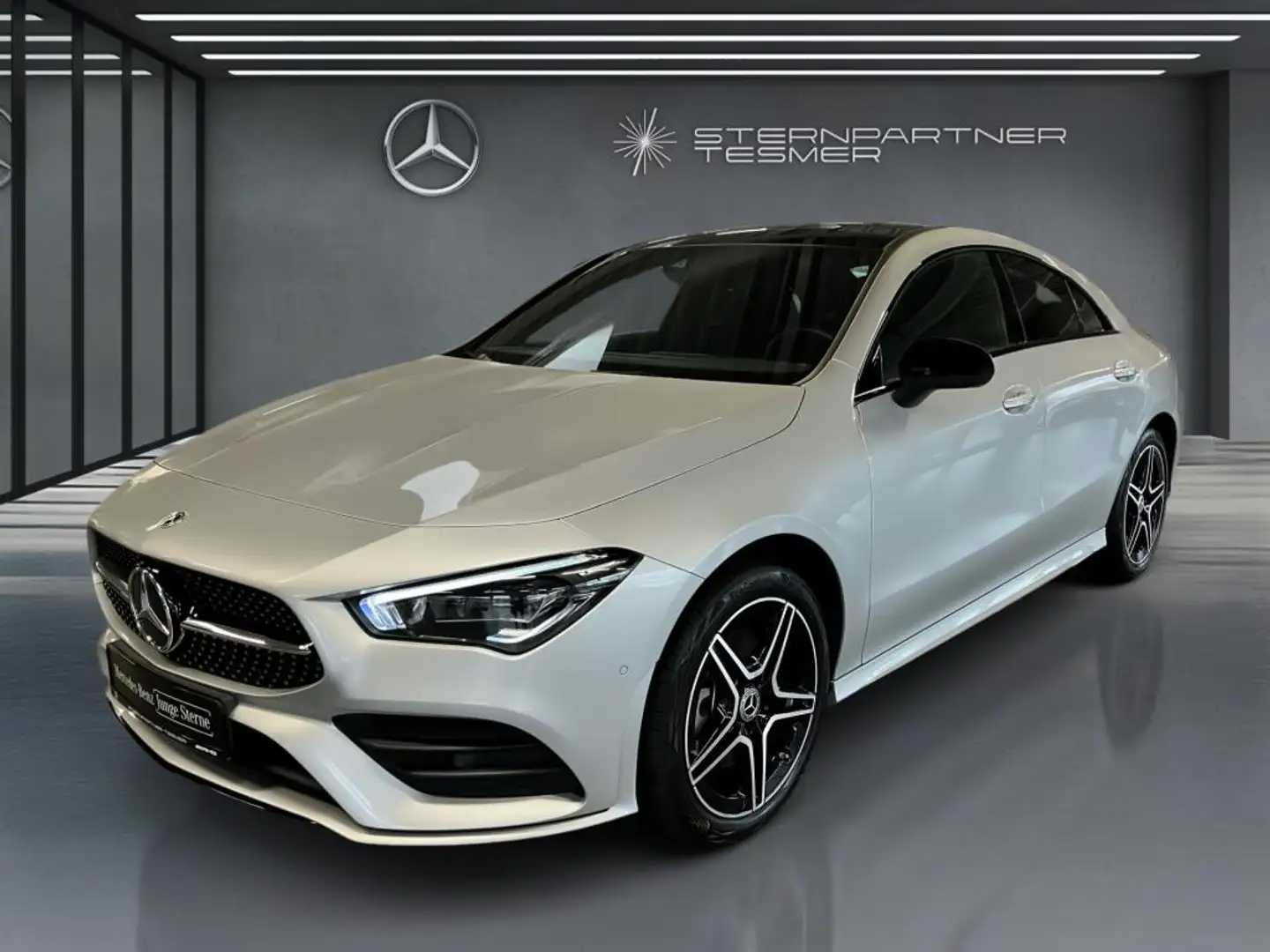 Mercedes-Benz CLA 250 e Coupé AMG+MBUX+PANO+NIGHT+MBEAM+AHK Argent - 1