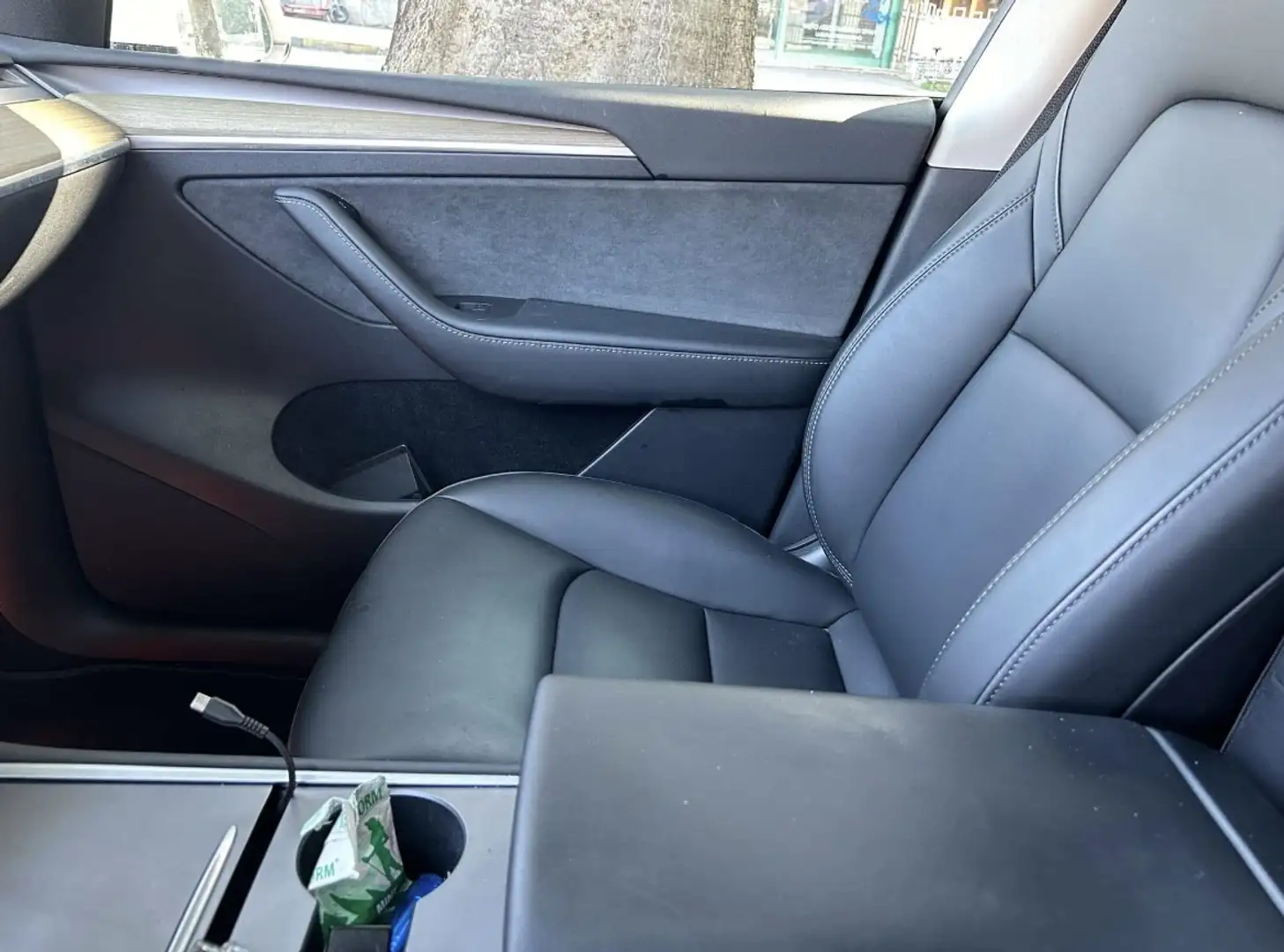 Tesla Model Y Single Motor rwd - 1