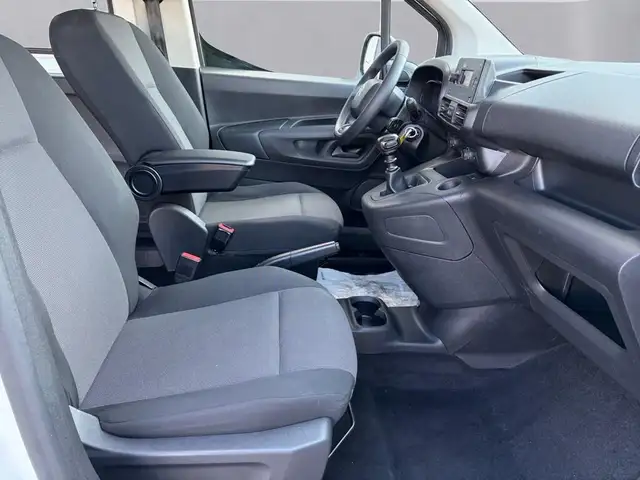 Citroen Berlingo view 14