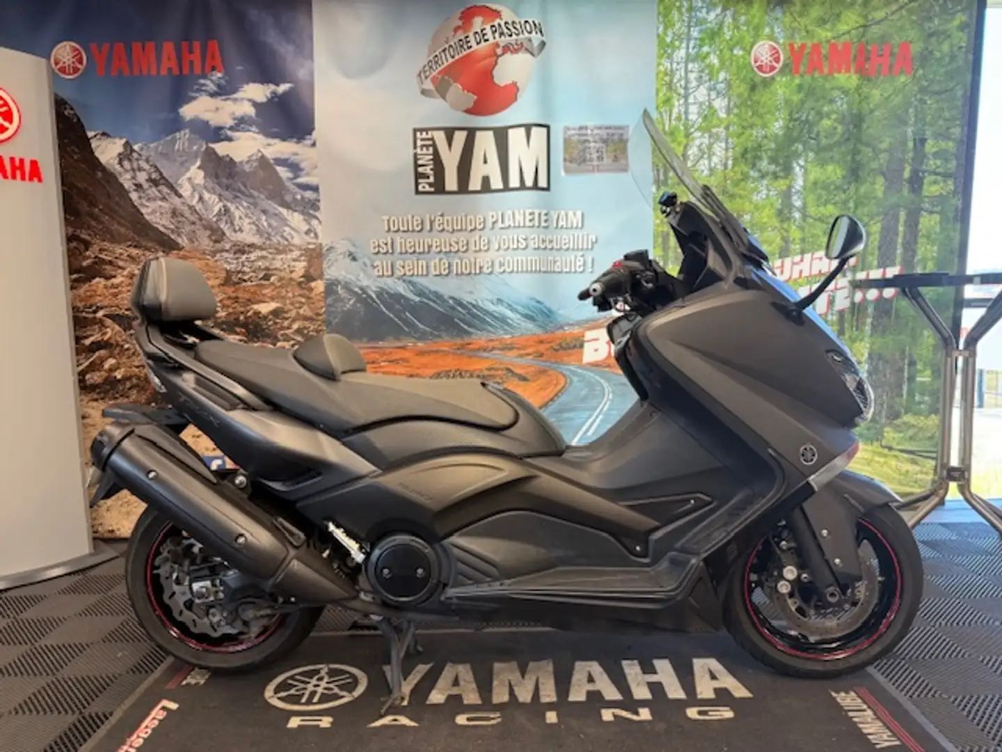 Yamaha TMAX 530 Černá - 1