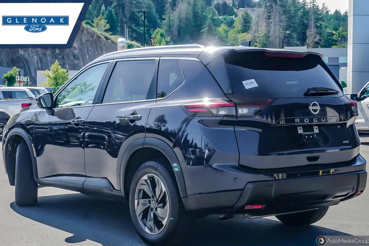 Nissan Rogue снимка Nissan Rogue
