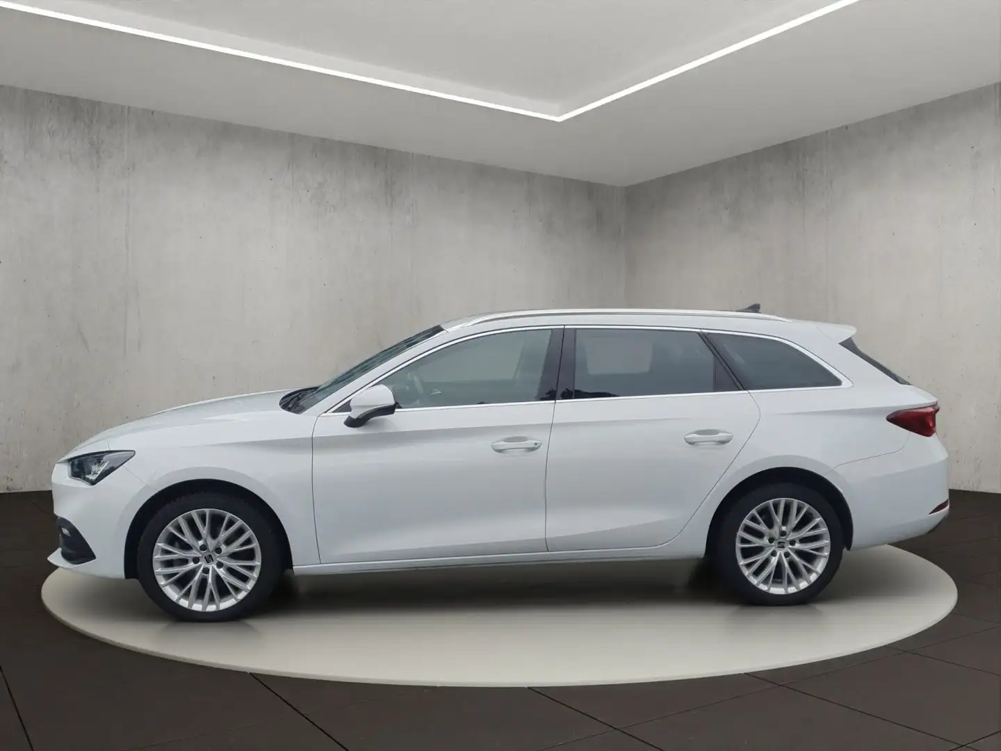 SEAT Leon Sportstourer 2.0 TDI Xcellence Allwetterrei Weiß - 2