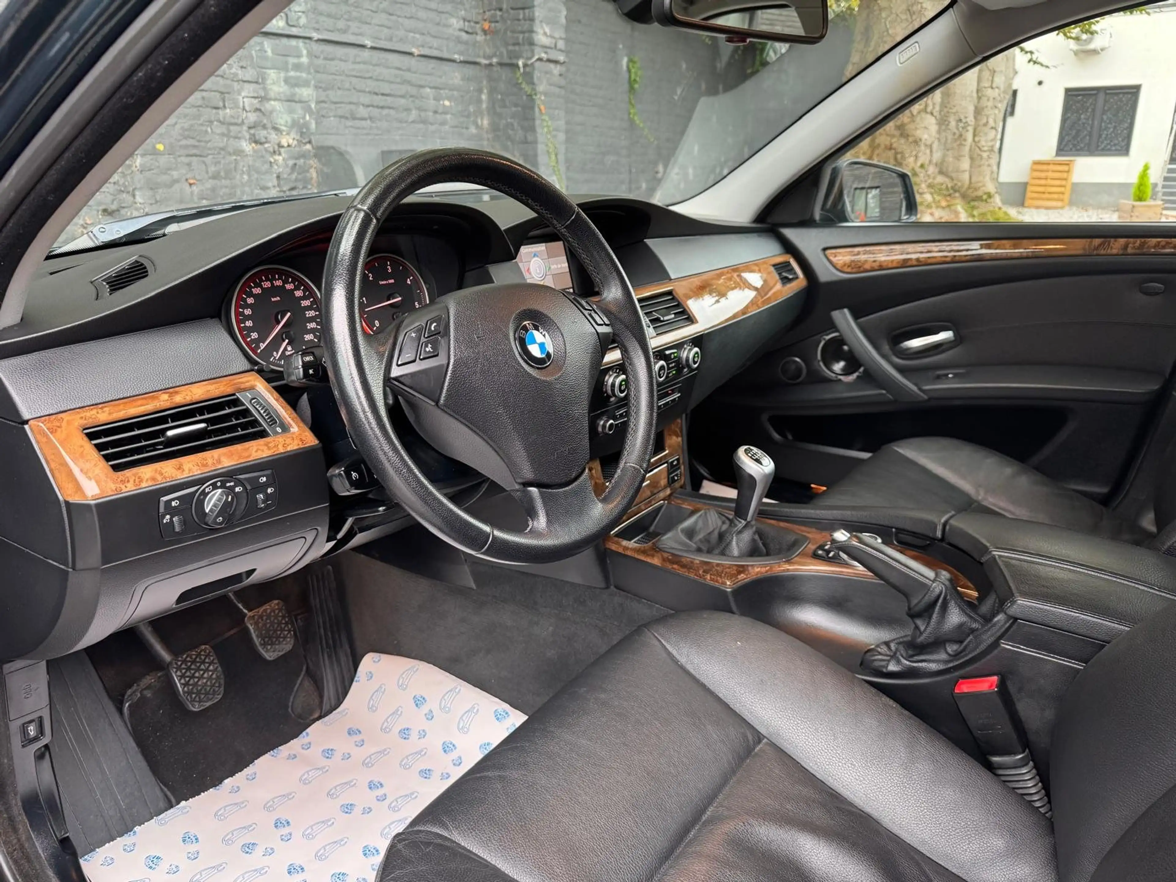 BMW 525 d*1ER PROPRIETAIRE*AIRCO*CUIR*CARNET COMPLET BMW — photo 9