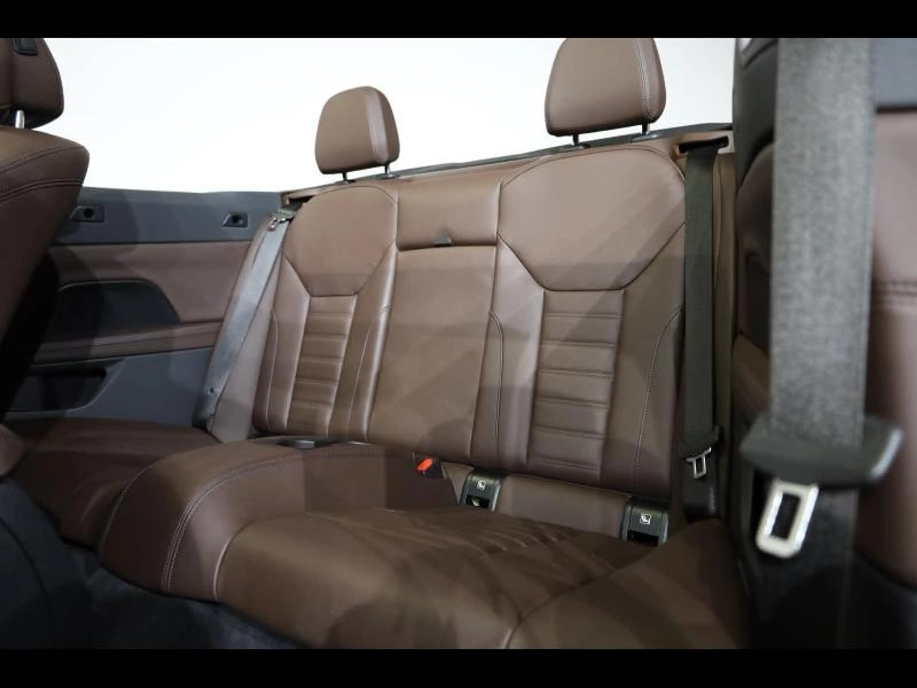 BMW 420 i Cabrio Kit M Sport — photo 15