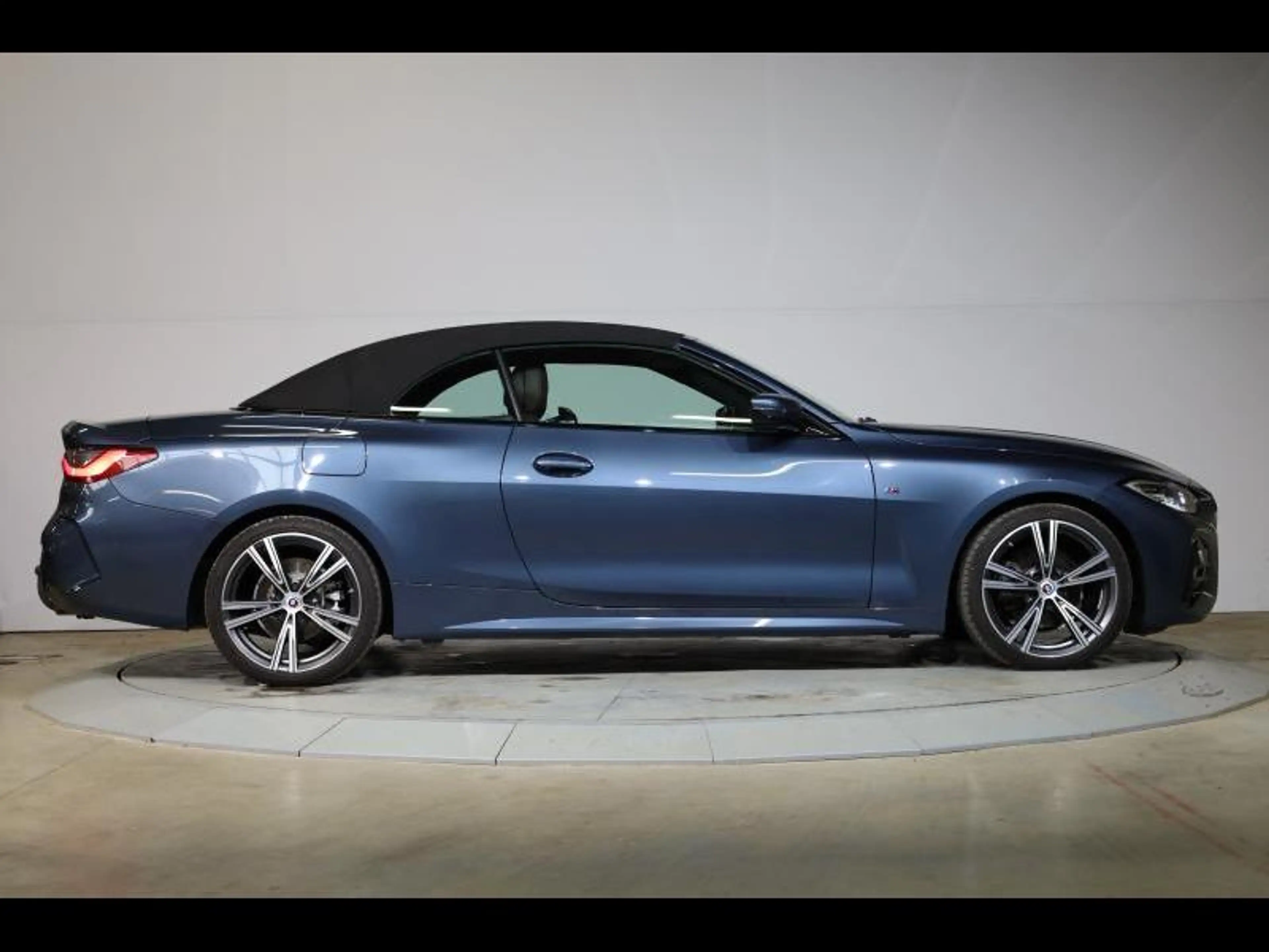 BMW 420 i Cabrio Kit M Sport — photo 11